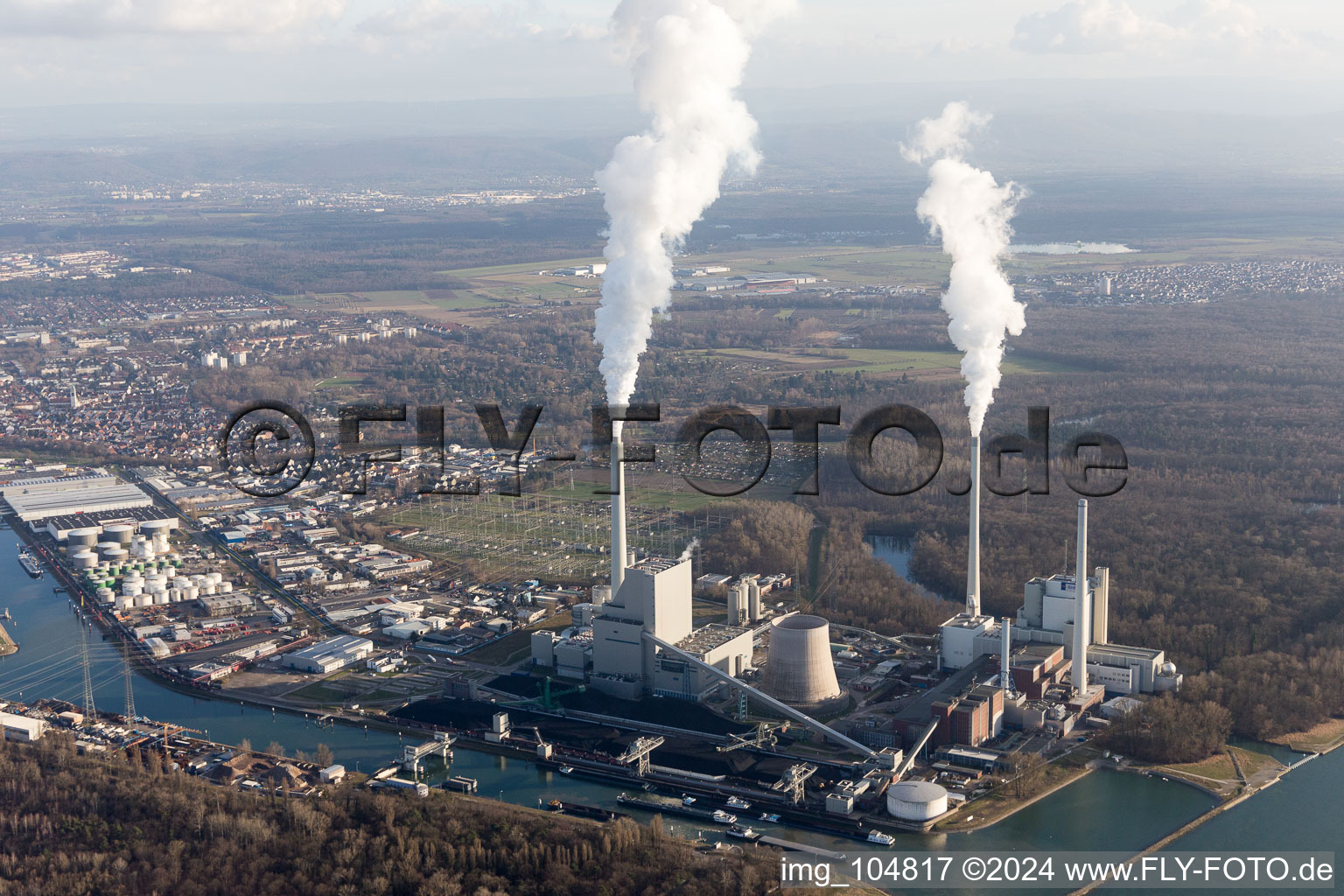 Vue aérienne de Port du Rhin à le quartier Daxlanden in Karlsruhe dans le département Bade-Wurtemberg, Allemagne