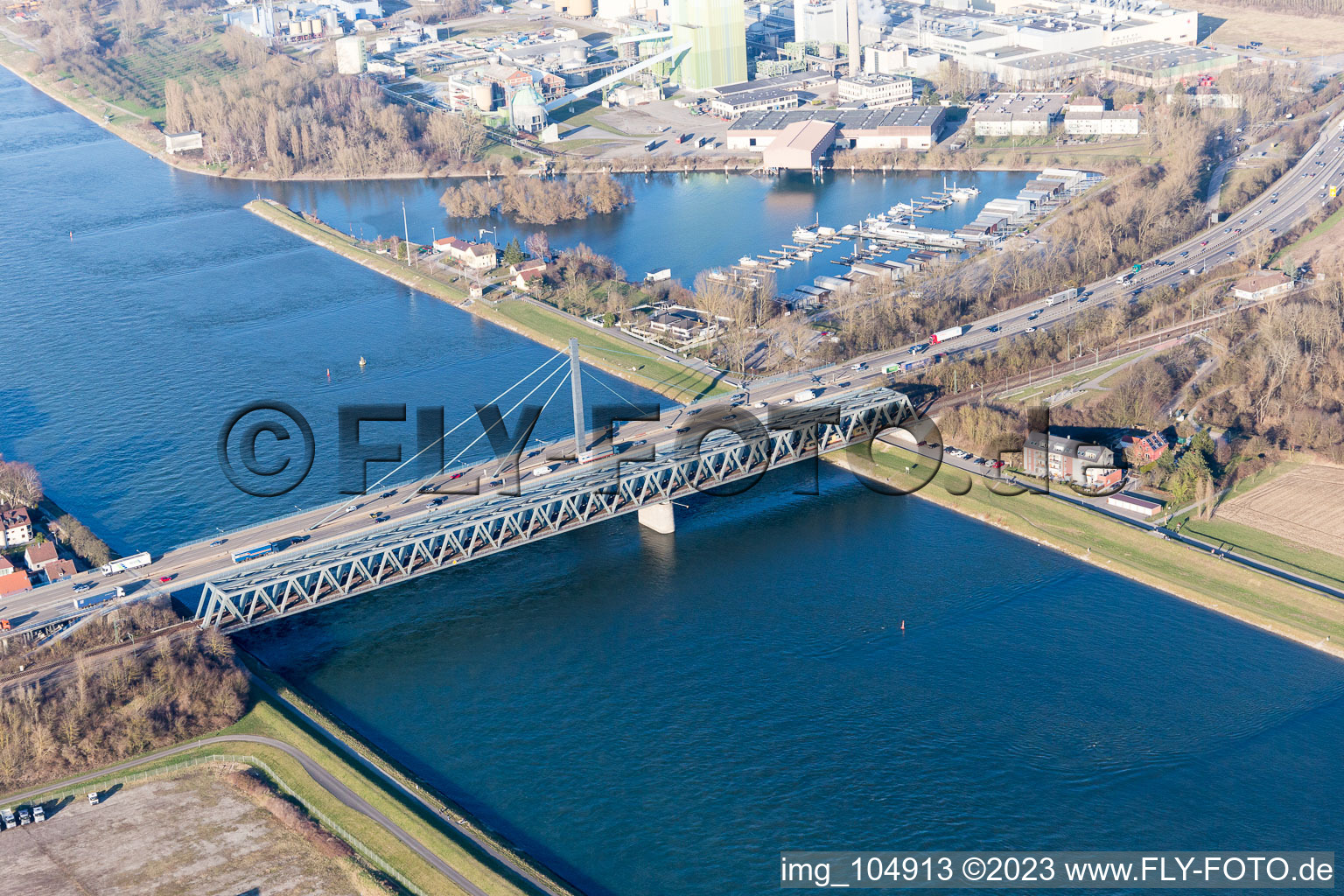 Photographie aérienne de Ponts du Rhin à le quartier Maximiliansau in Wörth am Rhein dans le département Rhénanie-Palatinat, Allemagne