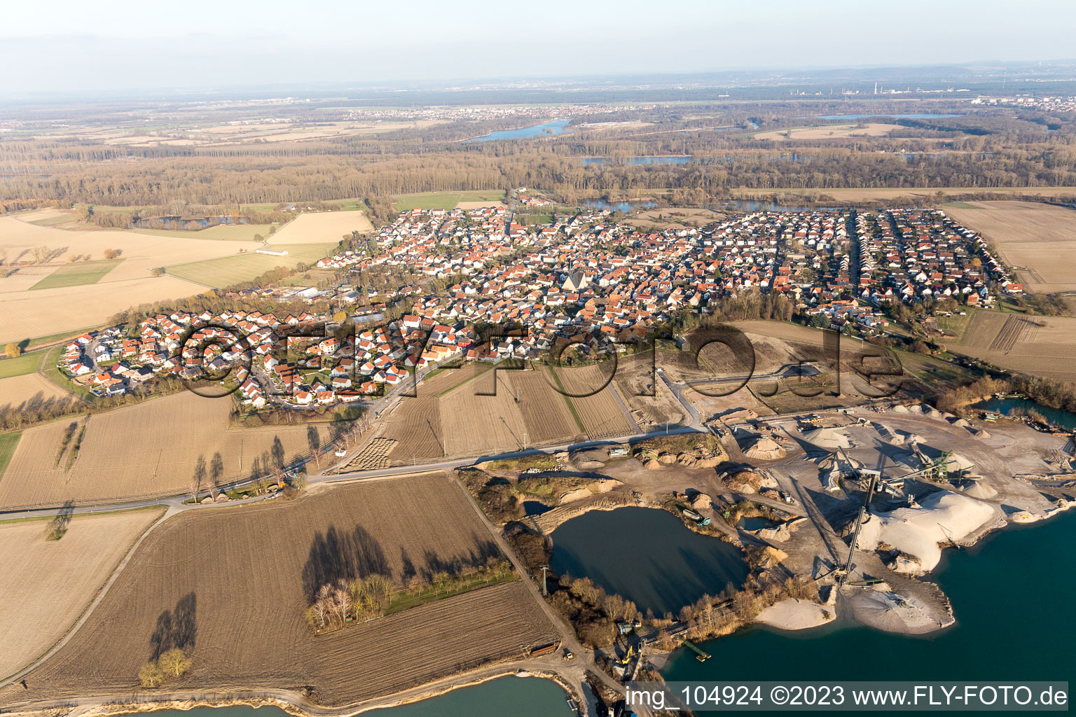 Enregistrement par drone de Leimersheim dans le département Rhénanie-Palatinat, Allemagne