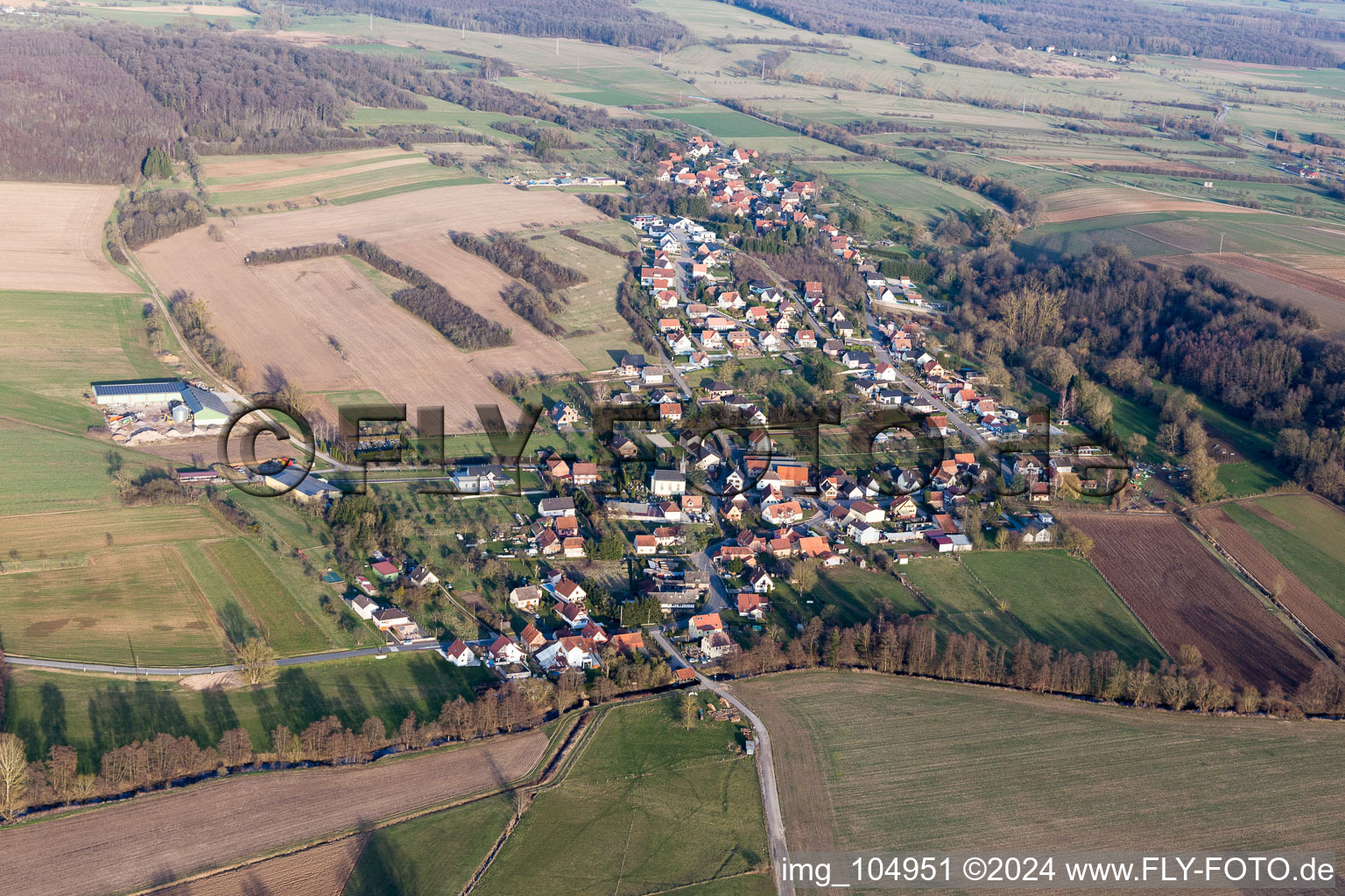 Vue aérienne de Oberdorf-Spachbach dans le département Bas Rhin, France