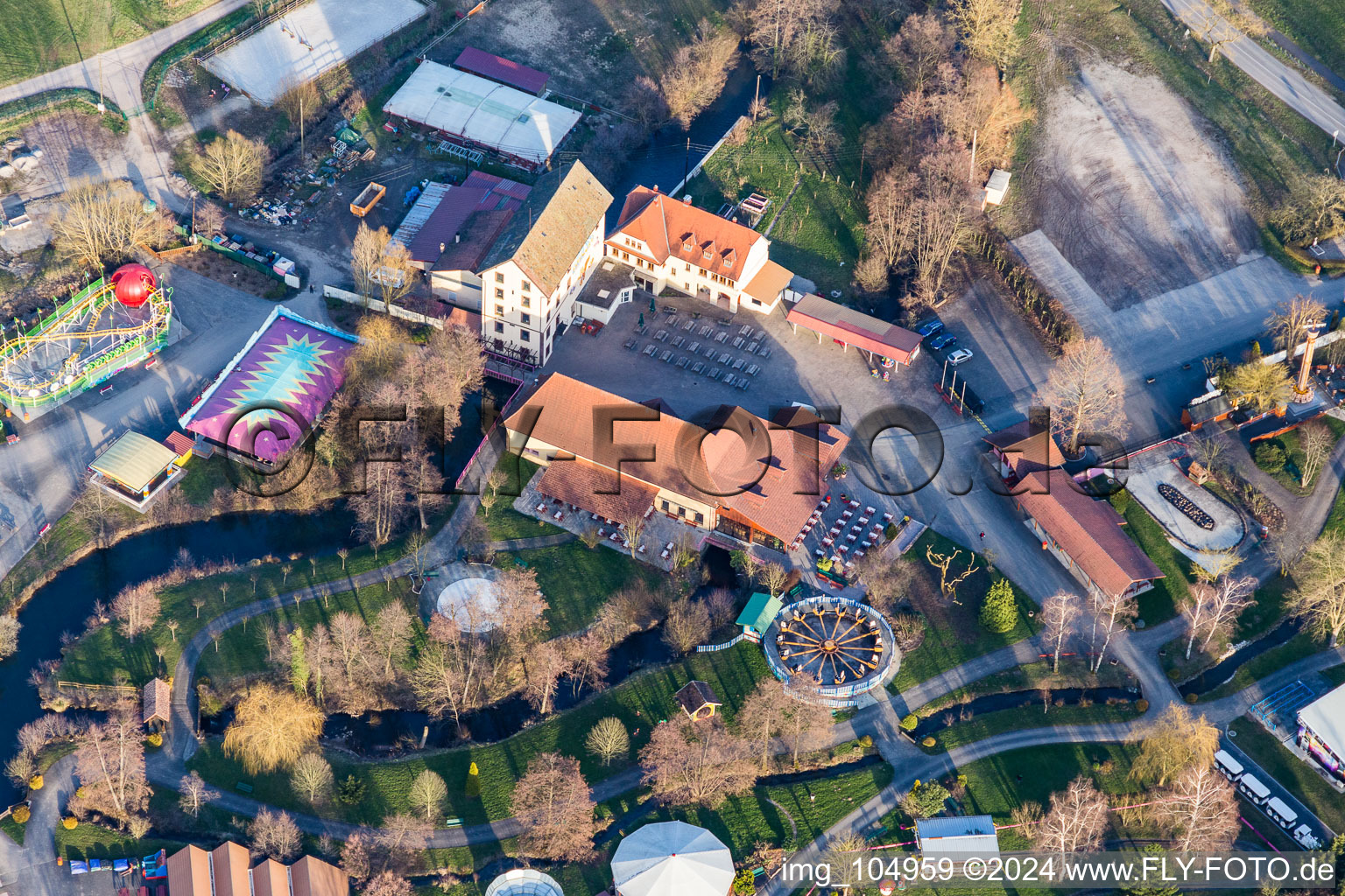 Vue oblique de Base de loisirs - Parc d'attractions Didiland à Morsbronn-les-Bains dans le département Bas Rhin, France