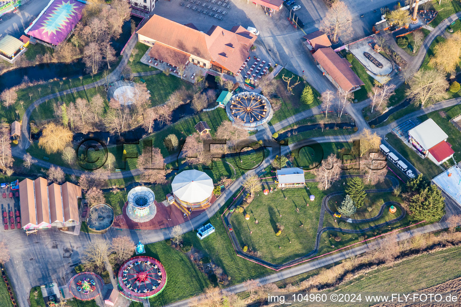 Base de loisirs - Parc d'attractions Didiland à Morsbronn-les-Bains dans le département Bas Rhin, France d'en haut