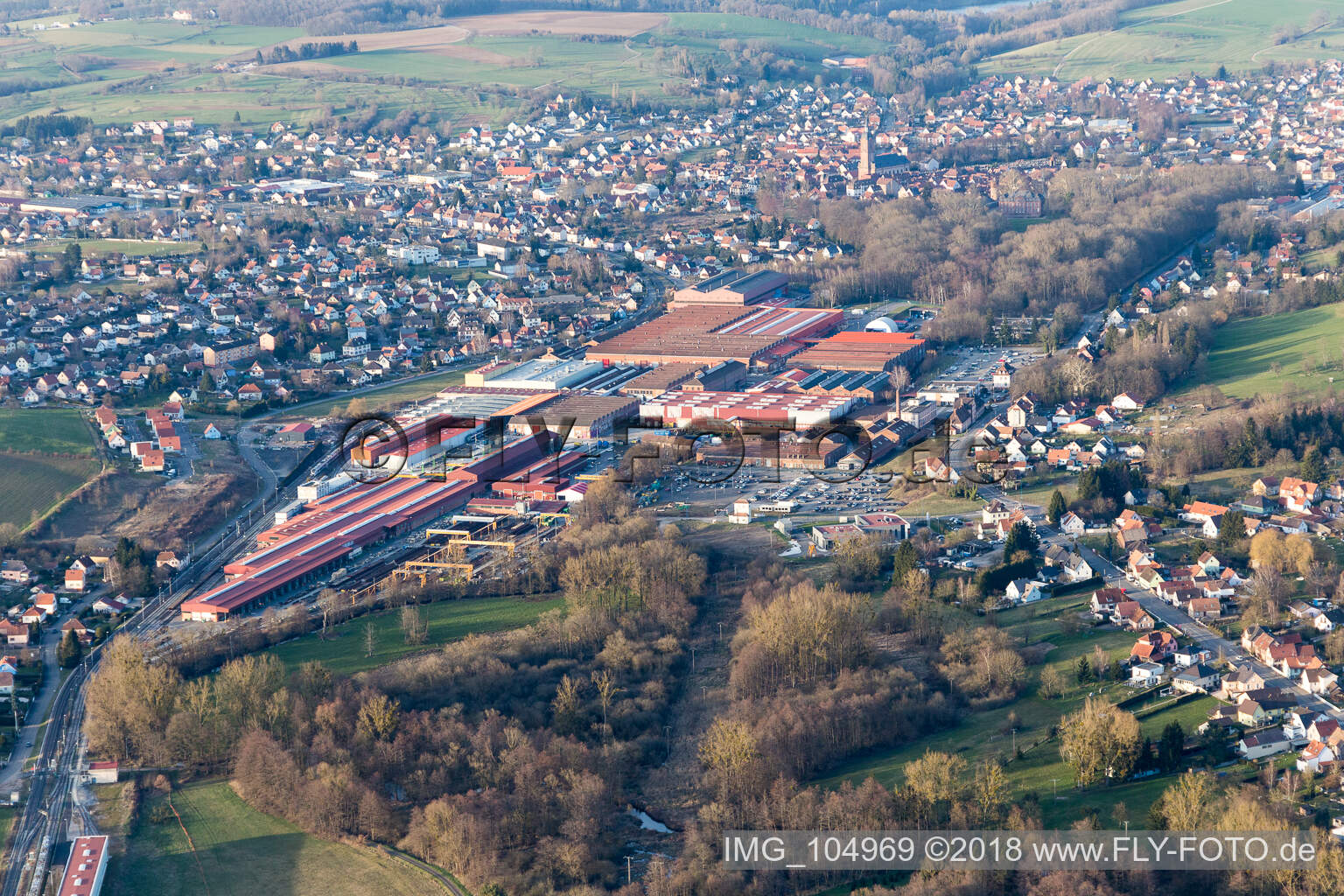 Reichshoffen dans le département Bas Rhin, France du point de vue du drone