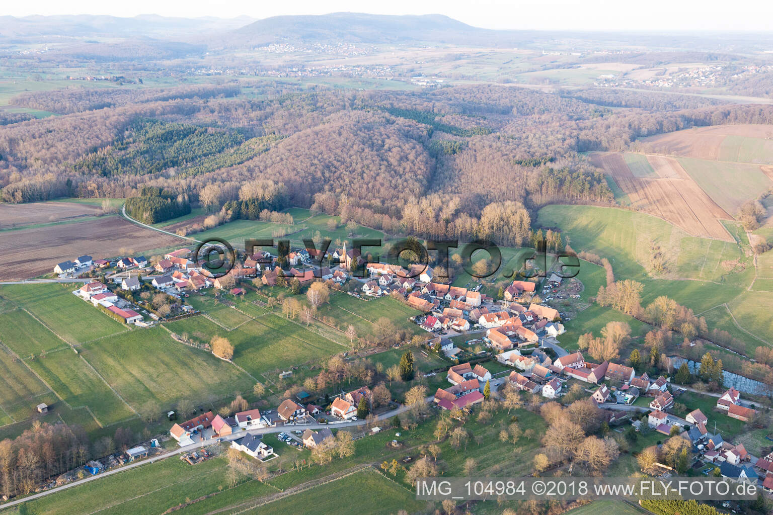 Vue aérienne de Eberbach-près-Wœrth dans le département Bas Rhin, France