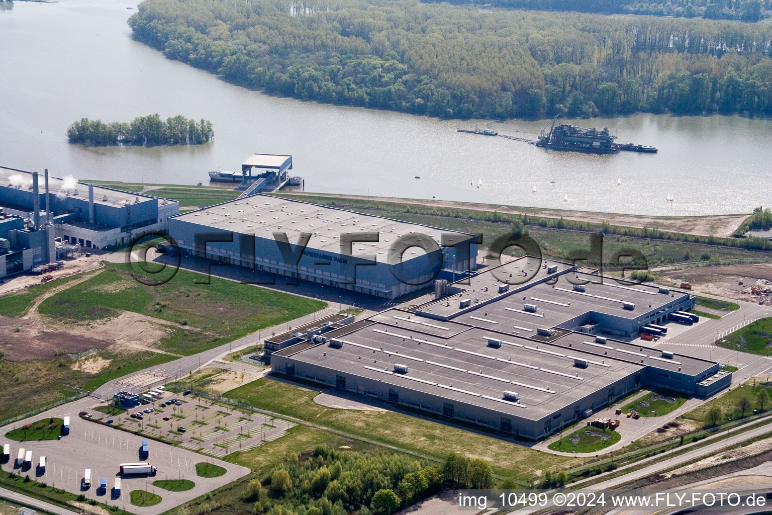 Vue aérienne de Zone industrielle d'Oberwald à Wörth am Rhein dans le département Rhénanie-Palatinat, Allemagne