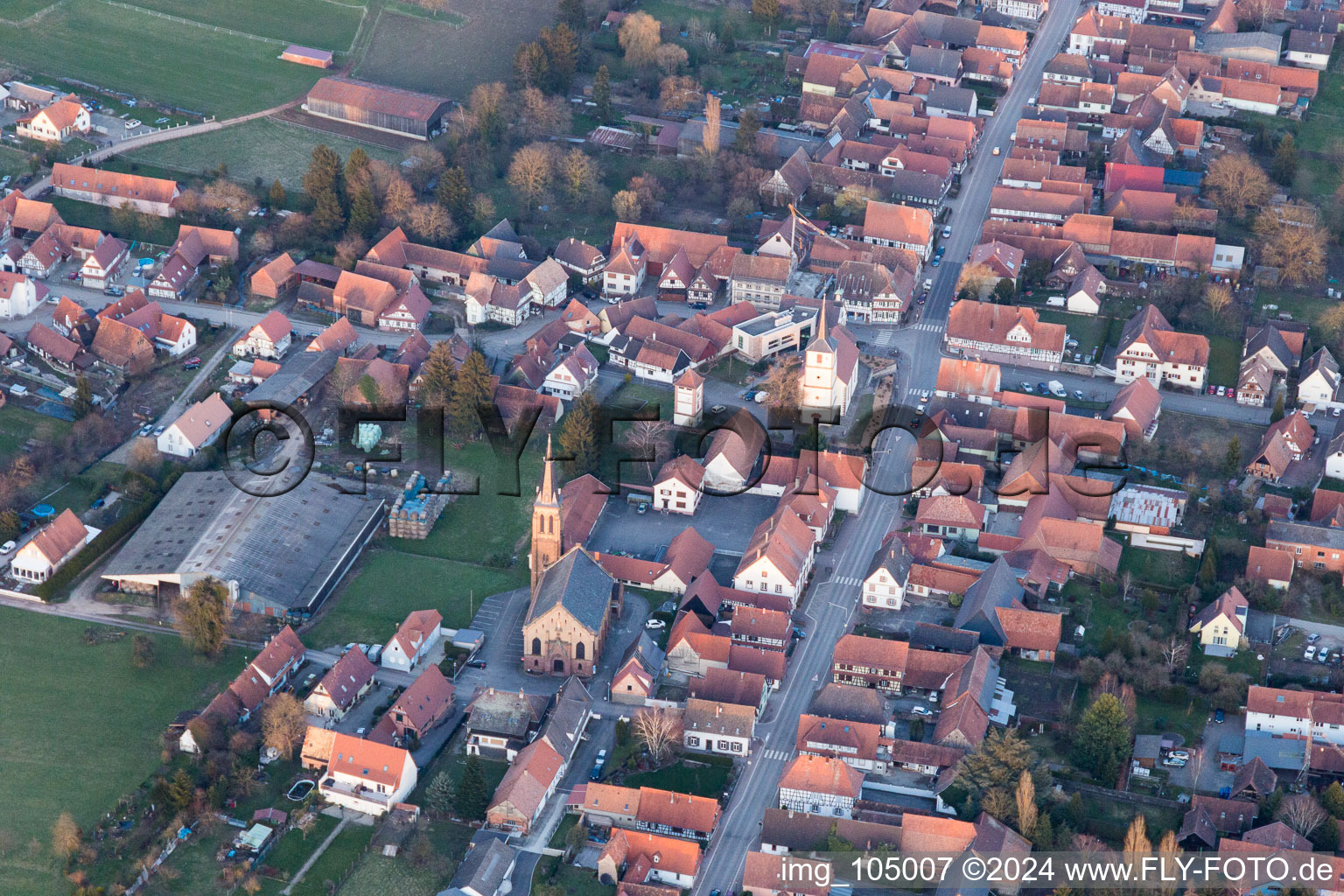 Vue d'oiseau de Betschdorf dans le département Bas Rhin, France