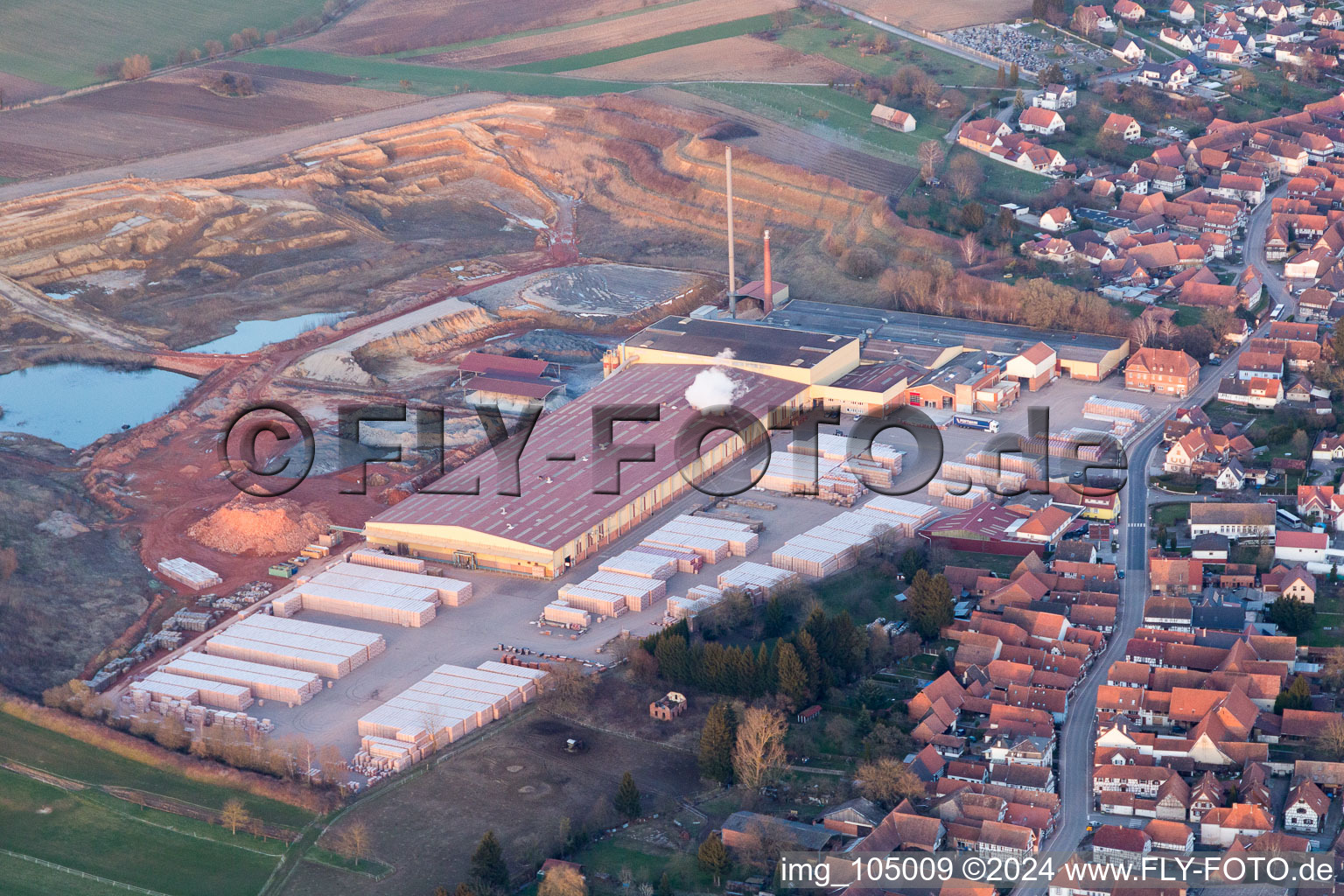 Betschdorf dans le département Bas Rhin, France vue du ciel