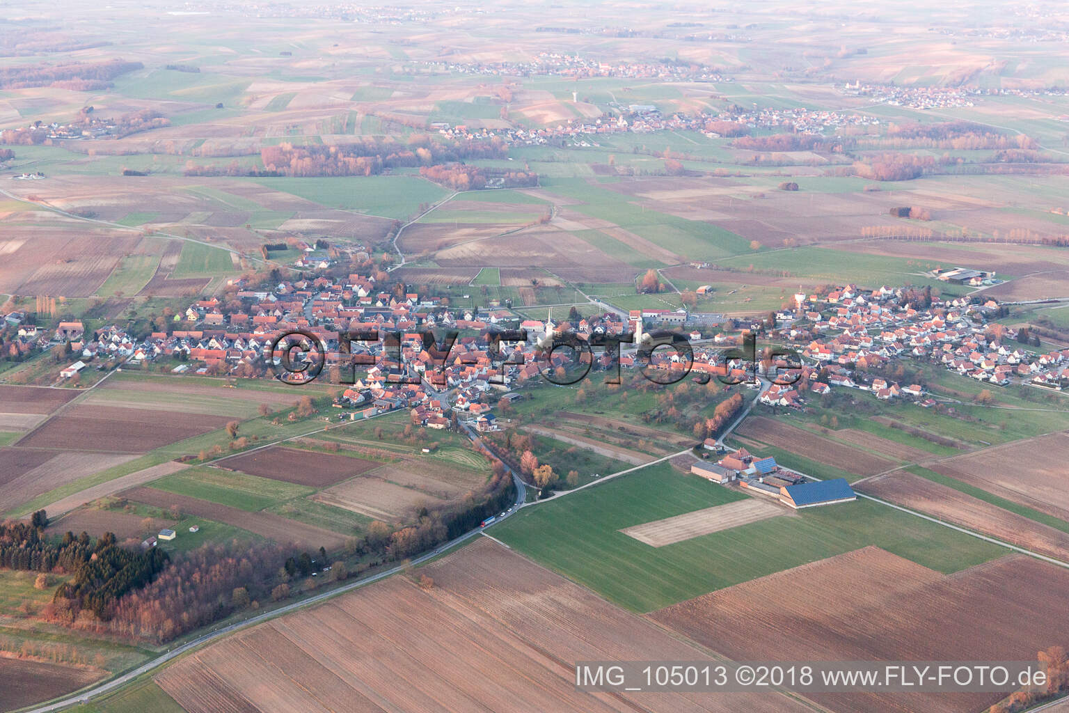 Enregistrement par drone de Hatten dans le département Bas Rhin, France
