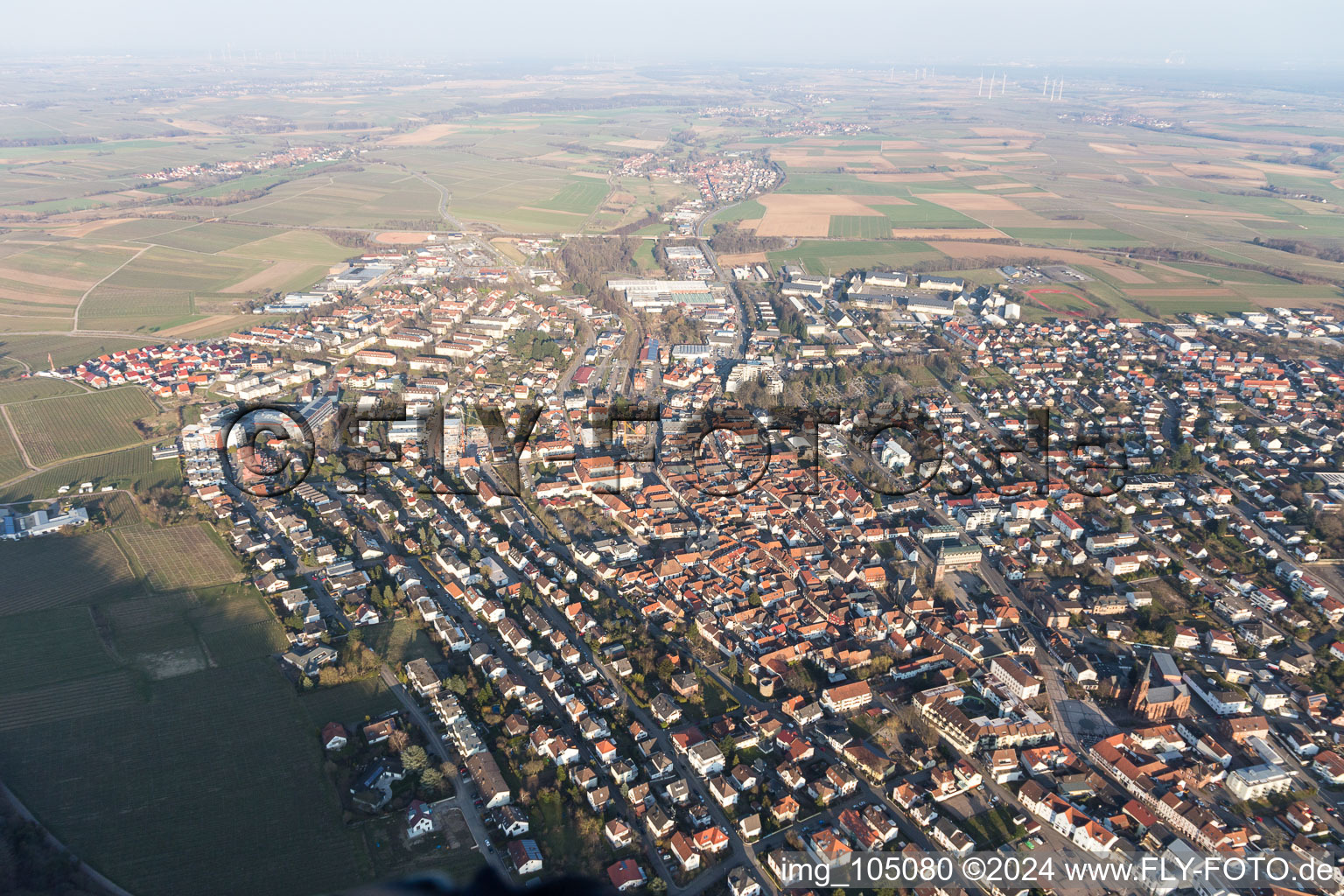 Enregistrement par drone de Bad Bergzabern dans le département Rhénanie-Palatinat, Allemagne