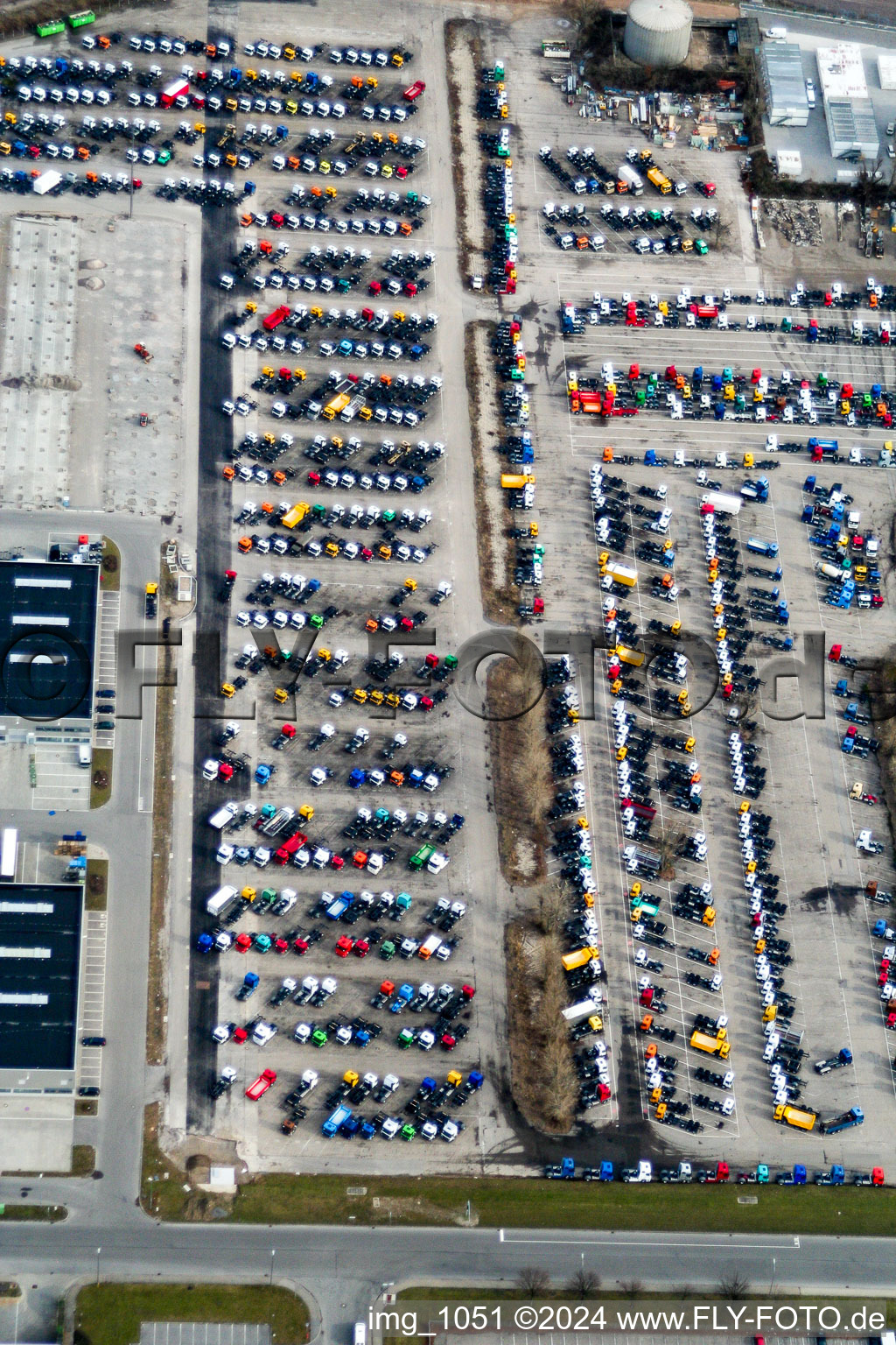 Vue aérienne de Production de camions Daimler à Wörth am Rhein dans le département Rhénanie-Palatinat, Allemagne