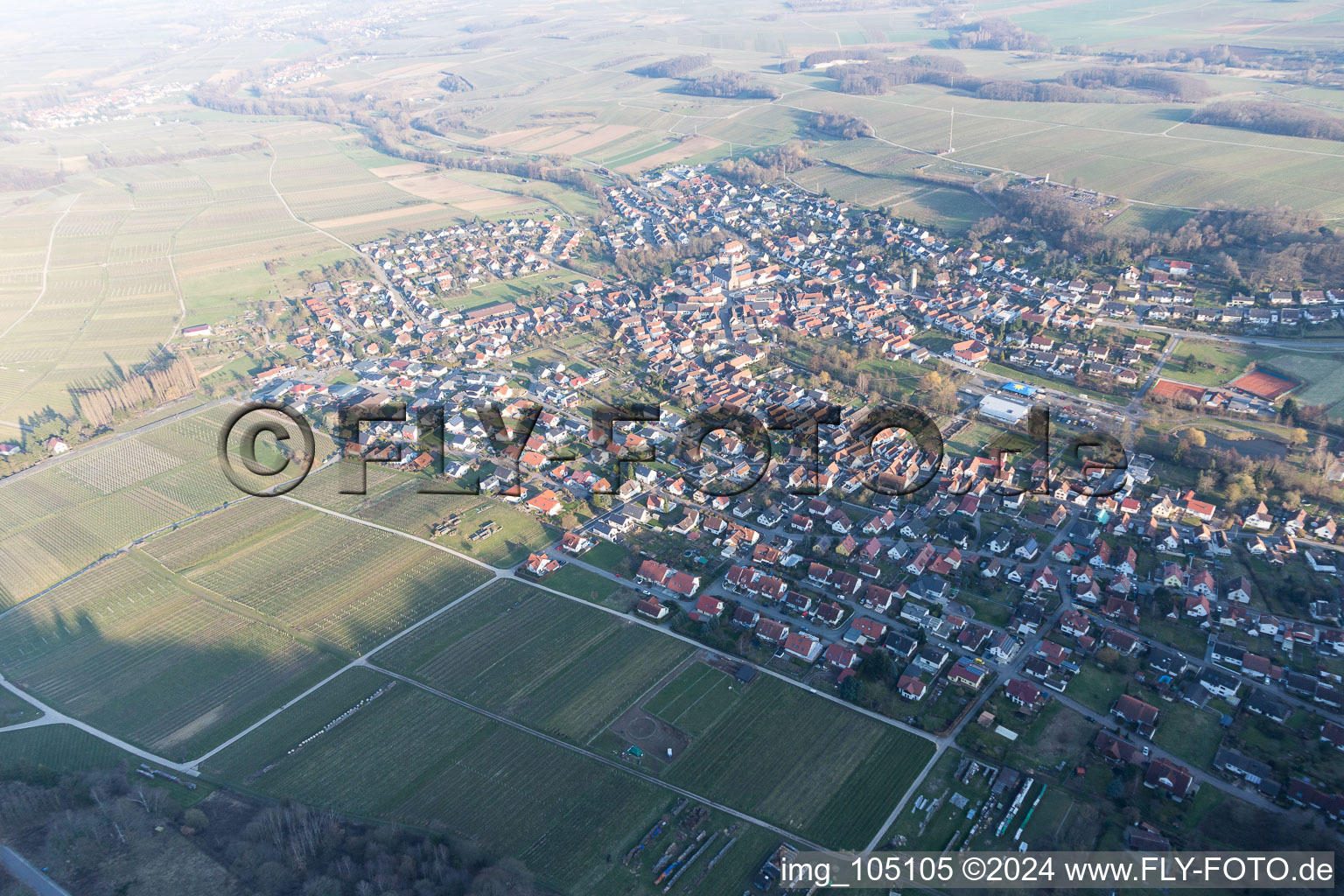 Klingenmünster dans le département Rhénanie-Palatinat, Allemagne depuis l'avion