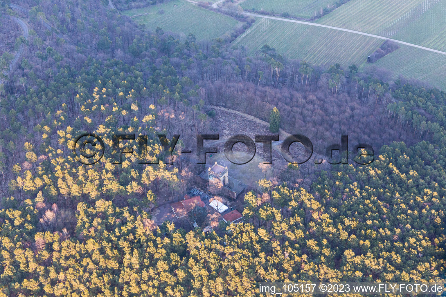 Vue aérienne de Mémorial de la Paix à Edenkoben dans le département Rhénanie-Palatinat, Allemagne