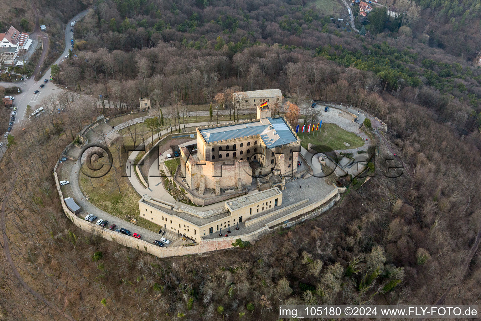 Vue oblique de Oberhambach, Château de Hambach à le quartier Diedesfeld in Neustadt an der Weinstraße dans le département Rhénanie-Palatinat, Allemagne