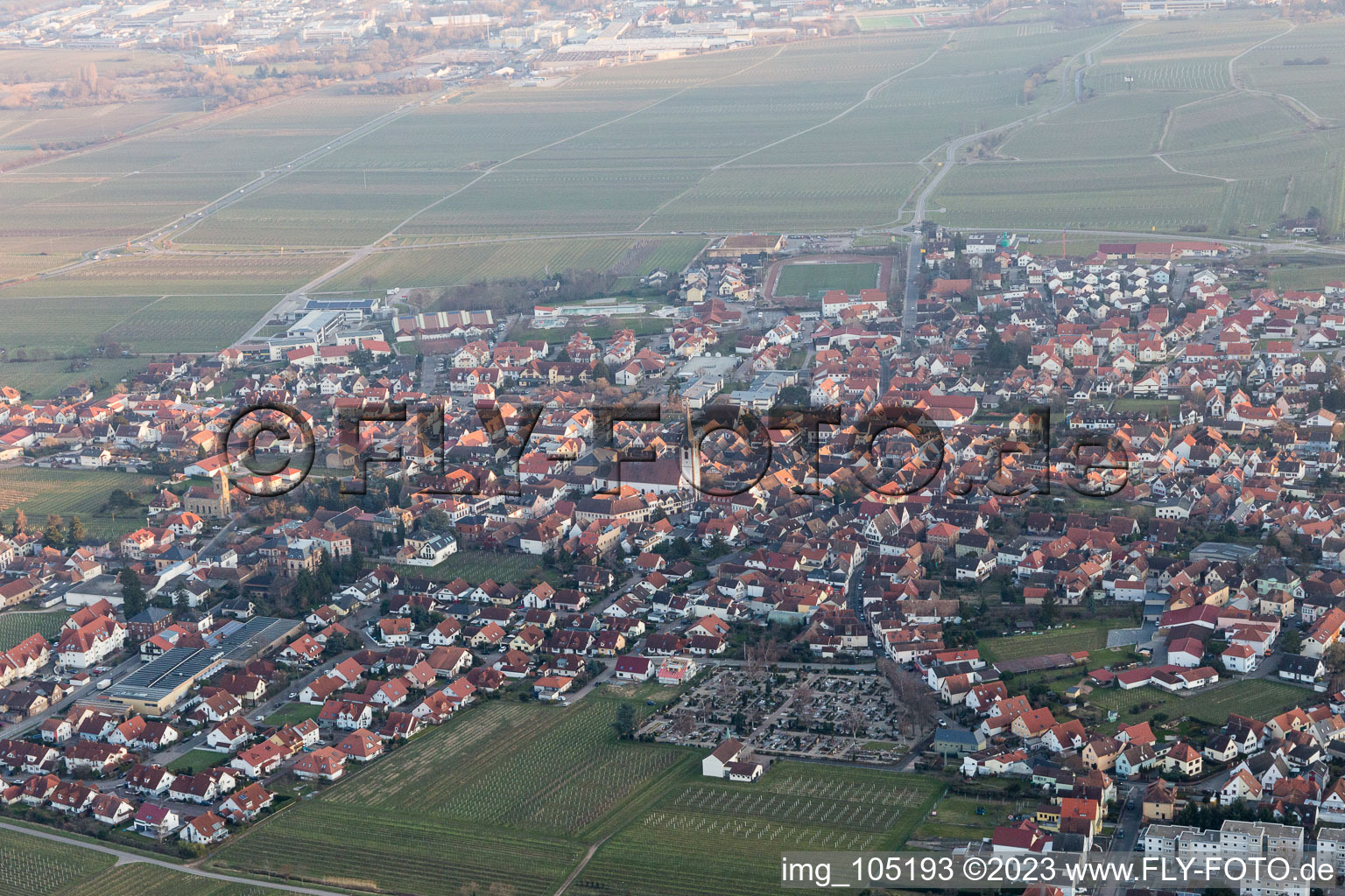 Image drone de Quartier Diedesfeld in Neustadt an der Weinstraße dans le département Rhénanie-Palatinat, Allemagne