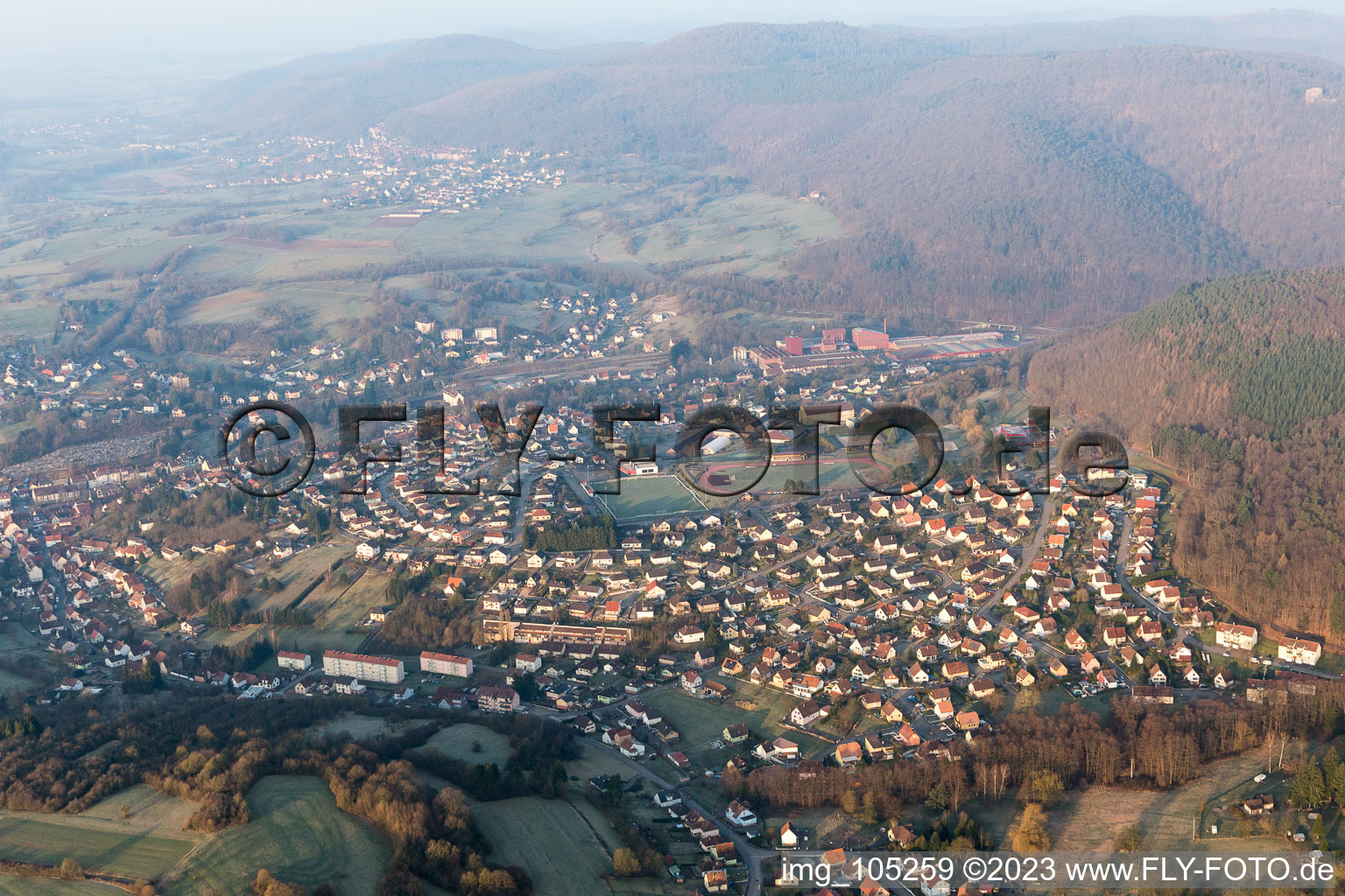 Niederbronn-les-Bains dans le département Bas Rhin, France vue du ciel