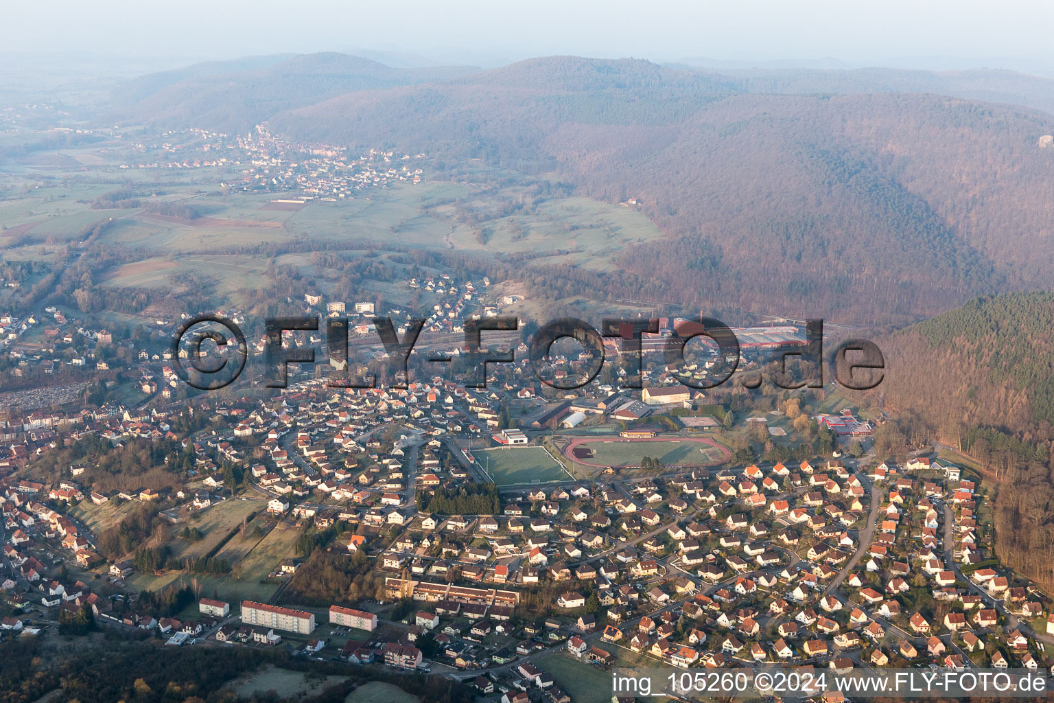 Enregistrement par drone de Niederbronn-les-Bains dans le département Bas Rhin, France