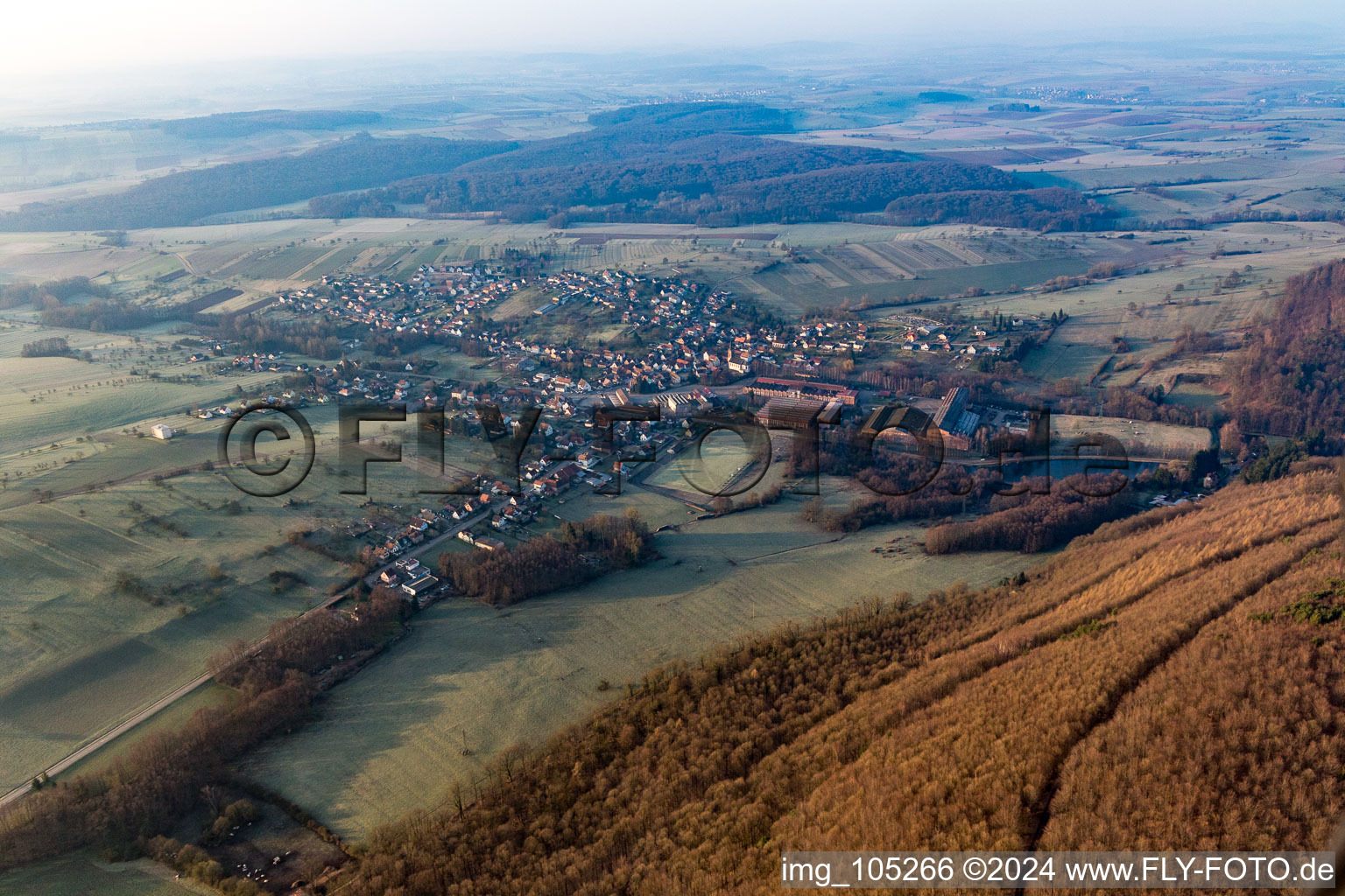 Zinswiller dans le département Bas Rhin, France vue d'en haut