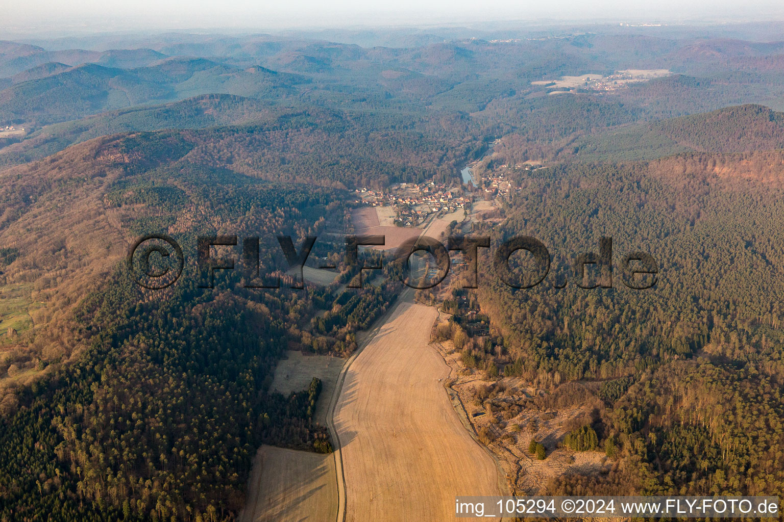 Vue aérienne de Sparsbach dans le département Bas Rhin, France