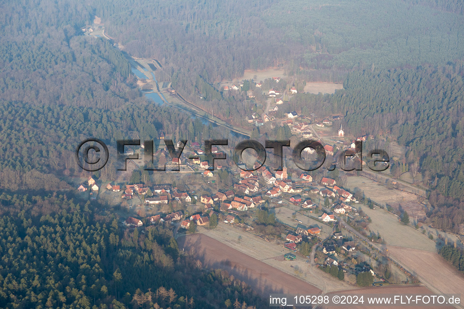 Vue aérienne de Sparsbach dans le département Bas Rhin, France