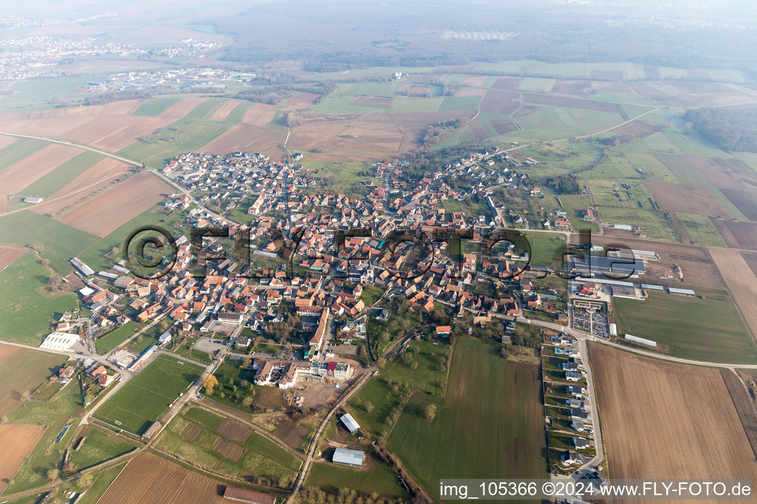 Vue aérienne de Dauendorf dans le département Bas Rhin, France