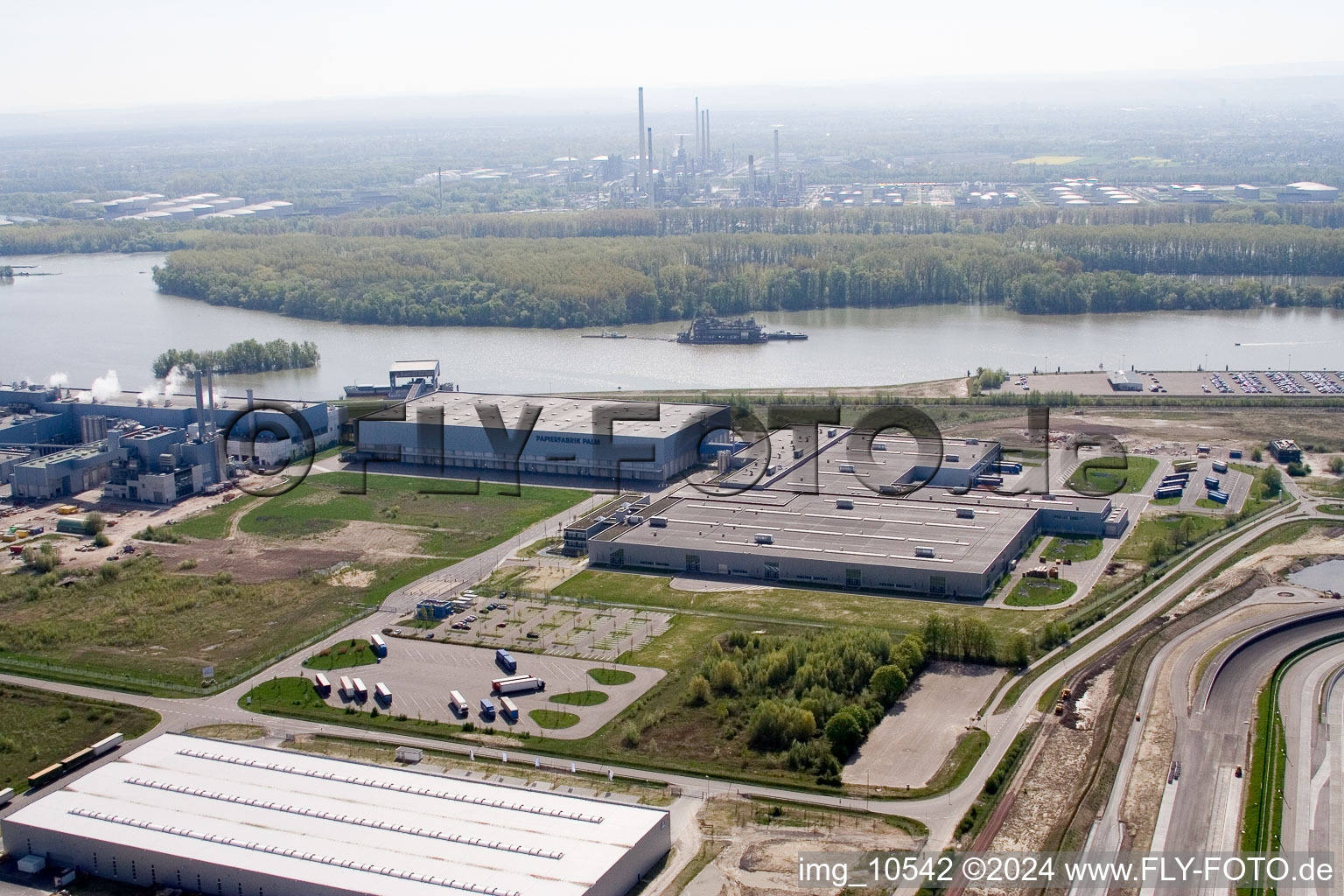 Photographie aérienne de Zone industrielle d'Oberwald à Wörth am Rhein dans le département Rhénanie-Palatinat, Allemagne