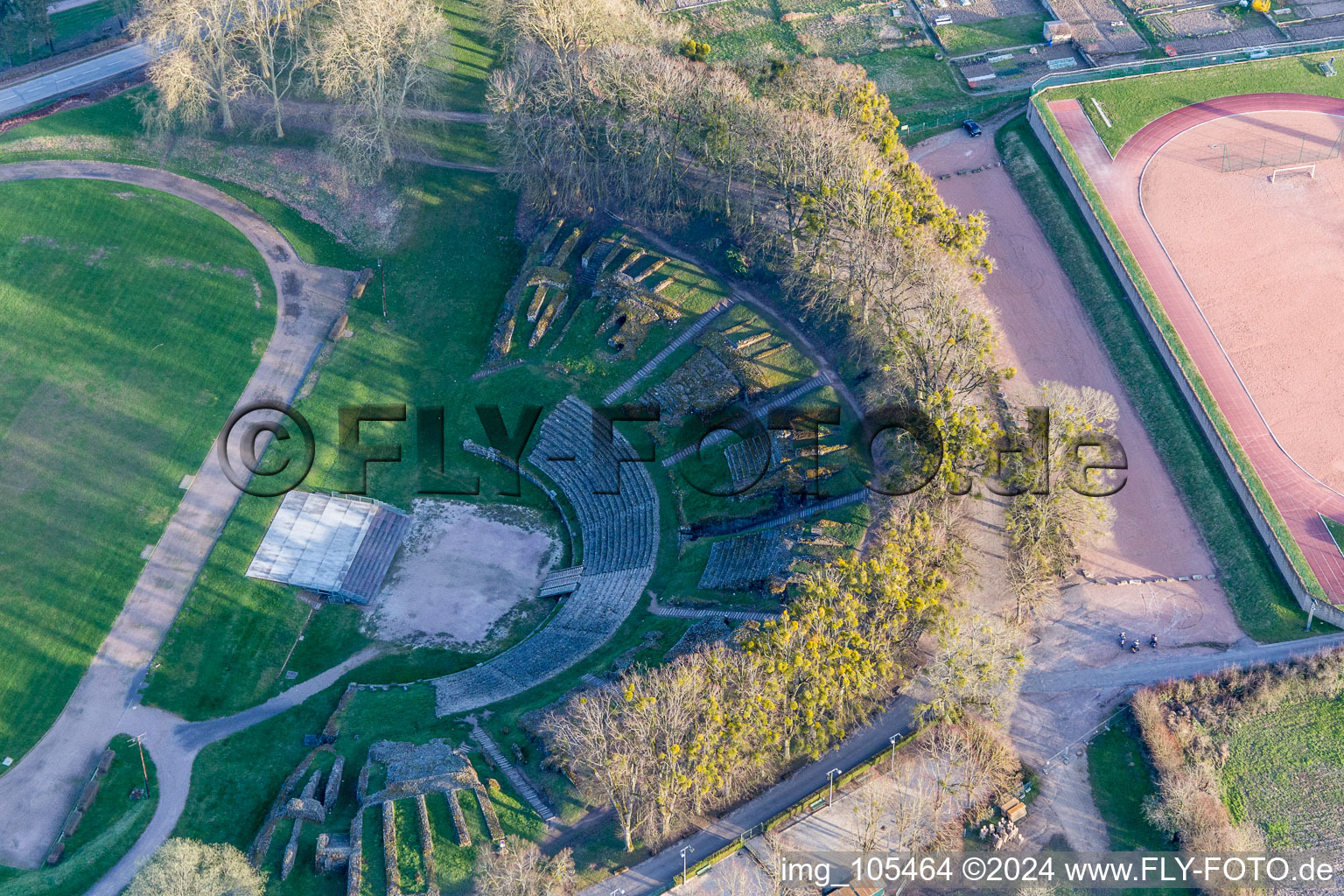 (Bourgogne) à Autun dans le département Saône et Loire, France depuis l'avion