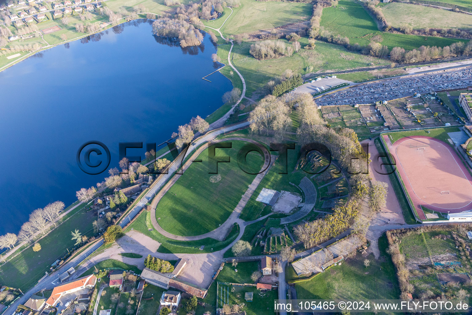 Vue d'oiseau de (Bourgogne) à Autun dans le département Saône et Loire, France