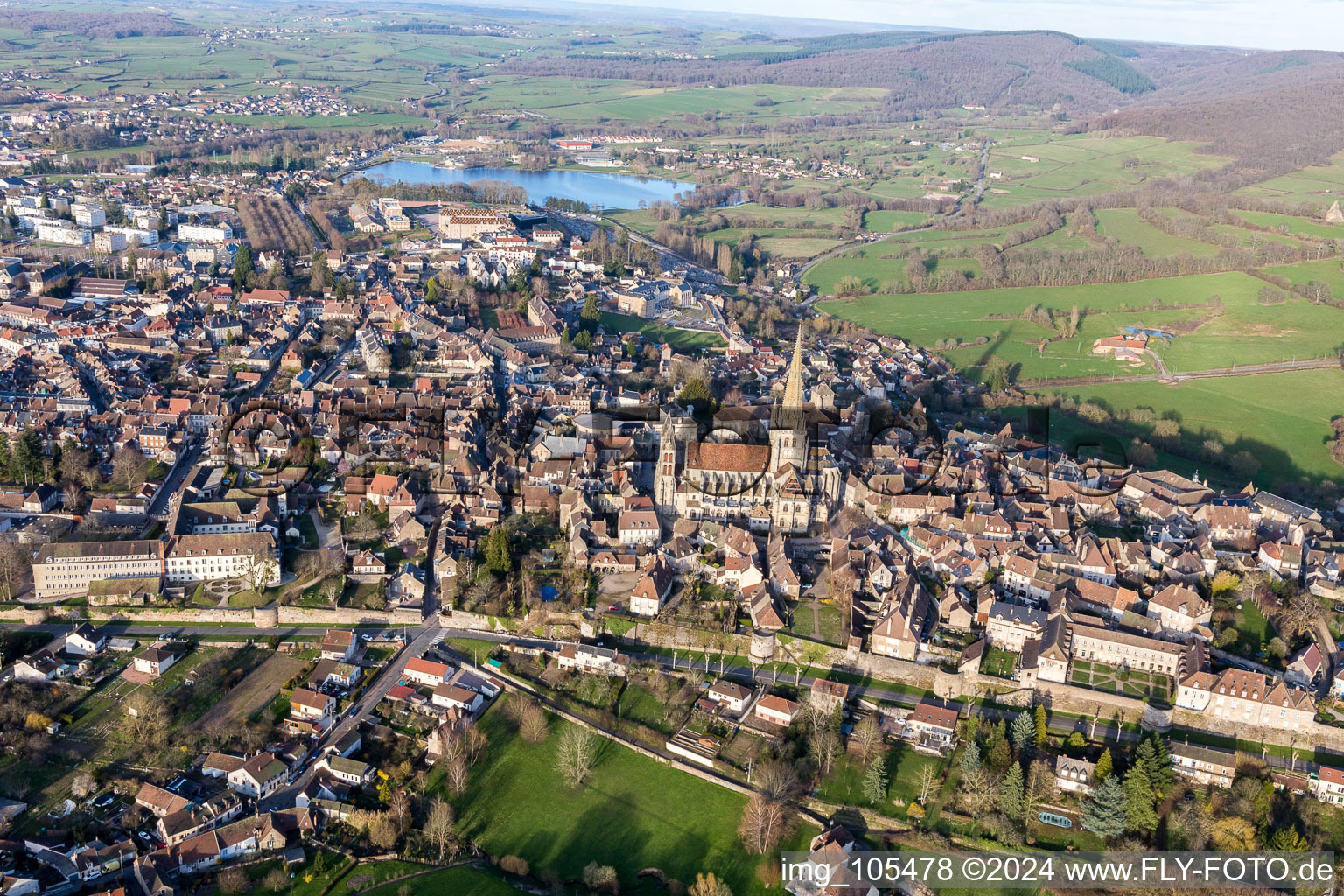 Vue aérienne de (Bourgogne) à Autun dans le département Saône et Loire, France