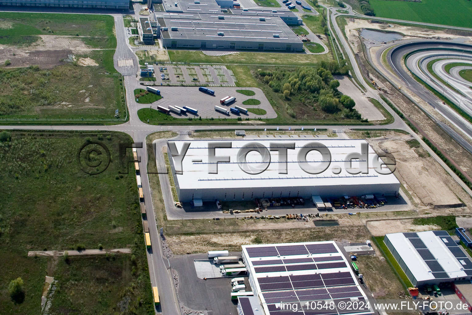 Vue oblique de Zone industrielle d'Oberwald à Wörth am Rhein dans le département Rhénanie-Palatinat, Allemagne