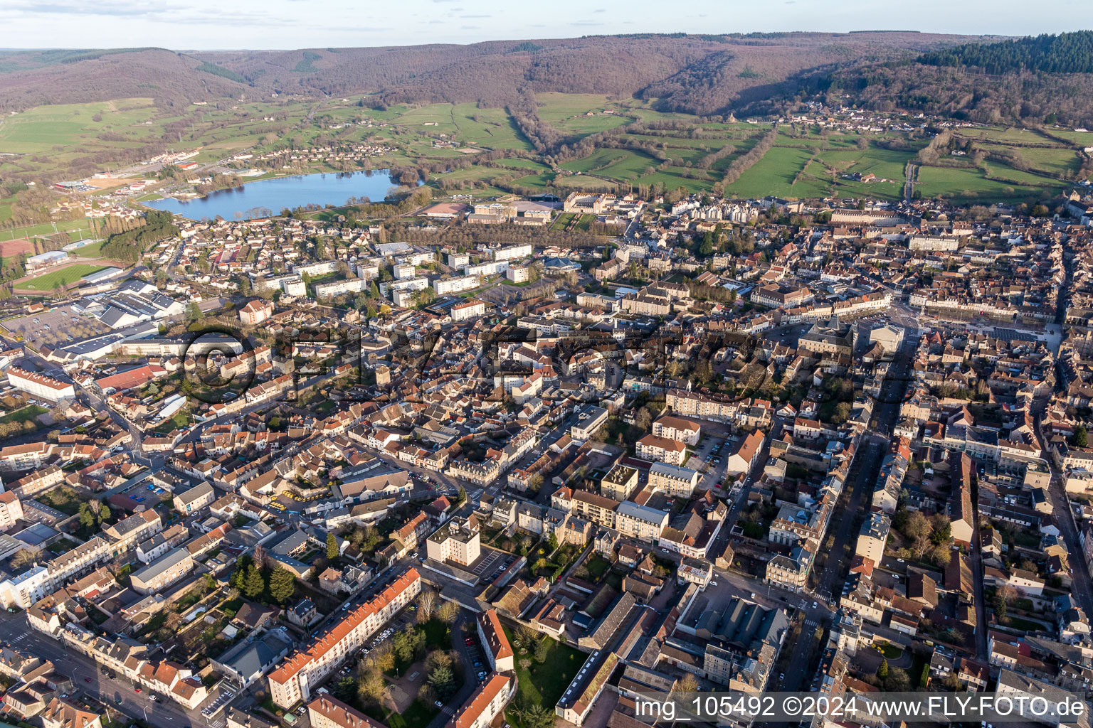 Image drone de (Bourgogne) à Autun dans le département Saône et Loire, France