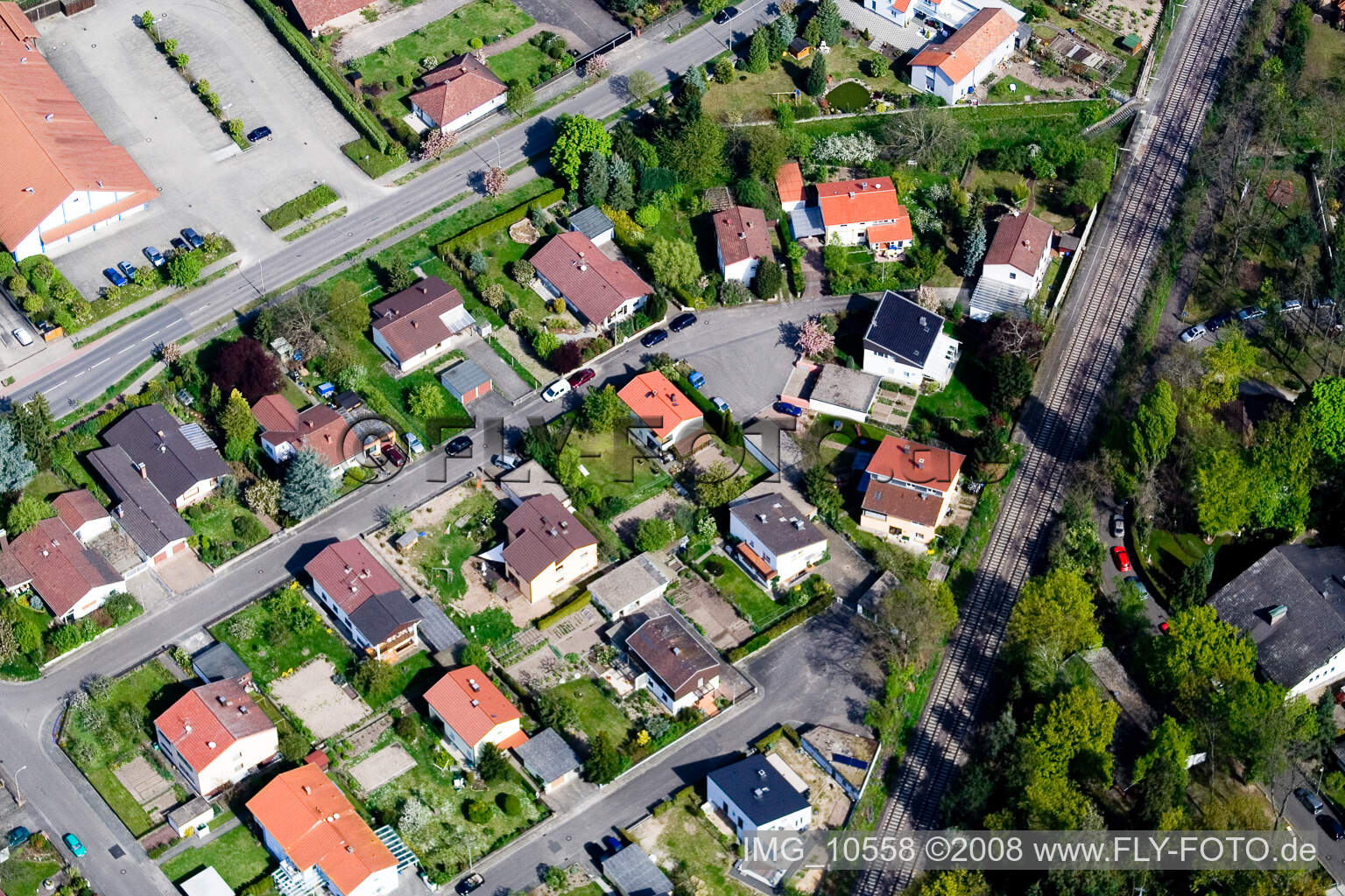 Vue aérienne de Rue Germersheimer à Jockgrim dans le département Rhénanie-Palatinat, Allemagne