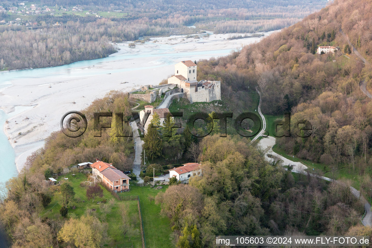 Photographie aérienne de San Pietro dans le département Frioul-Vénétie Julienne, Italie