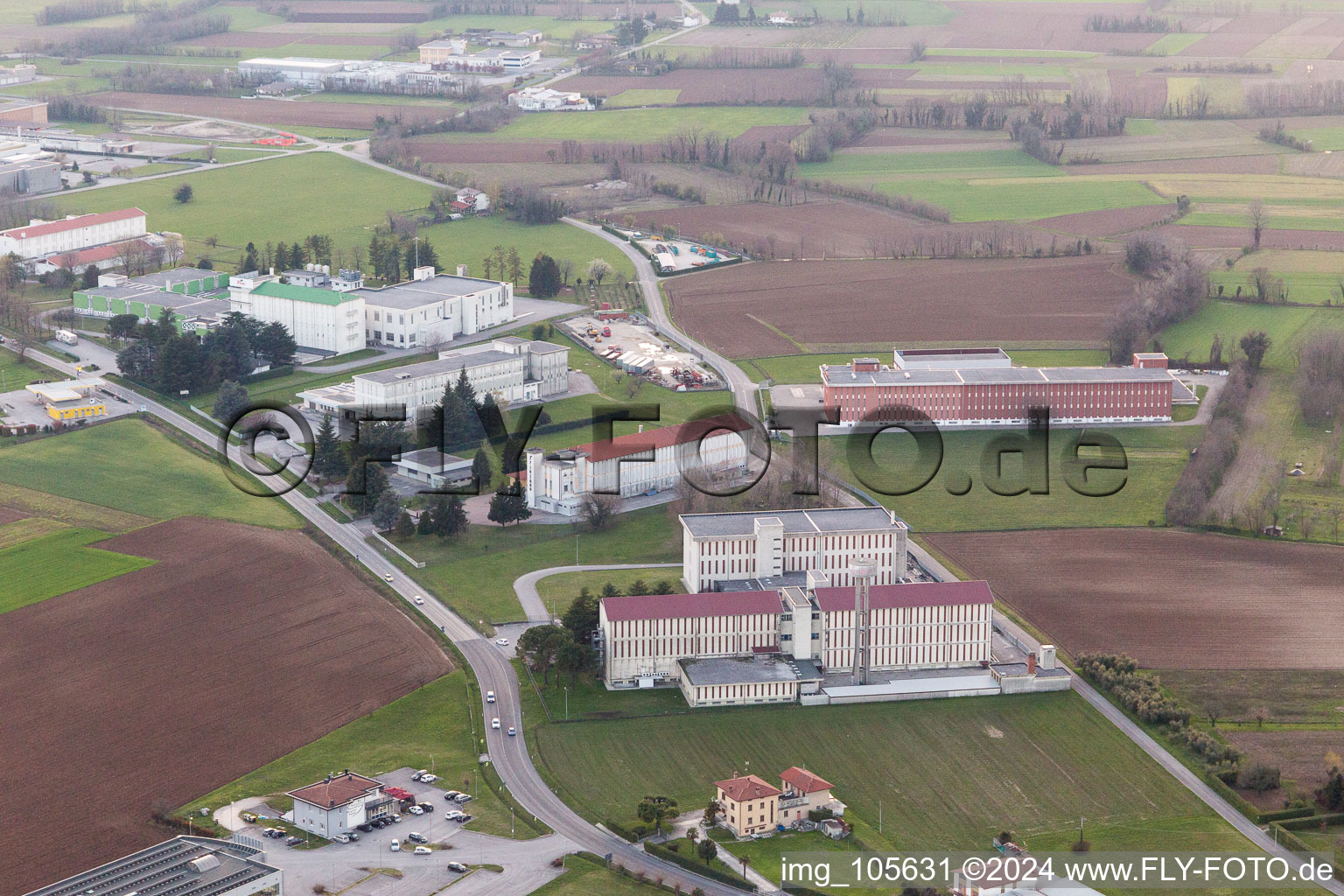 Enregistrement par drone de San Daniele del Friuli dans le département Udine, Italie