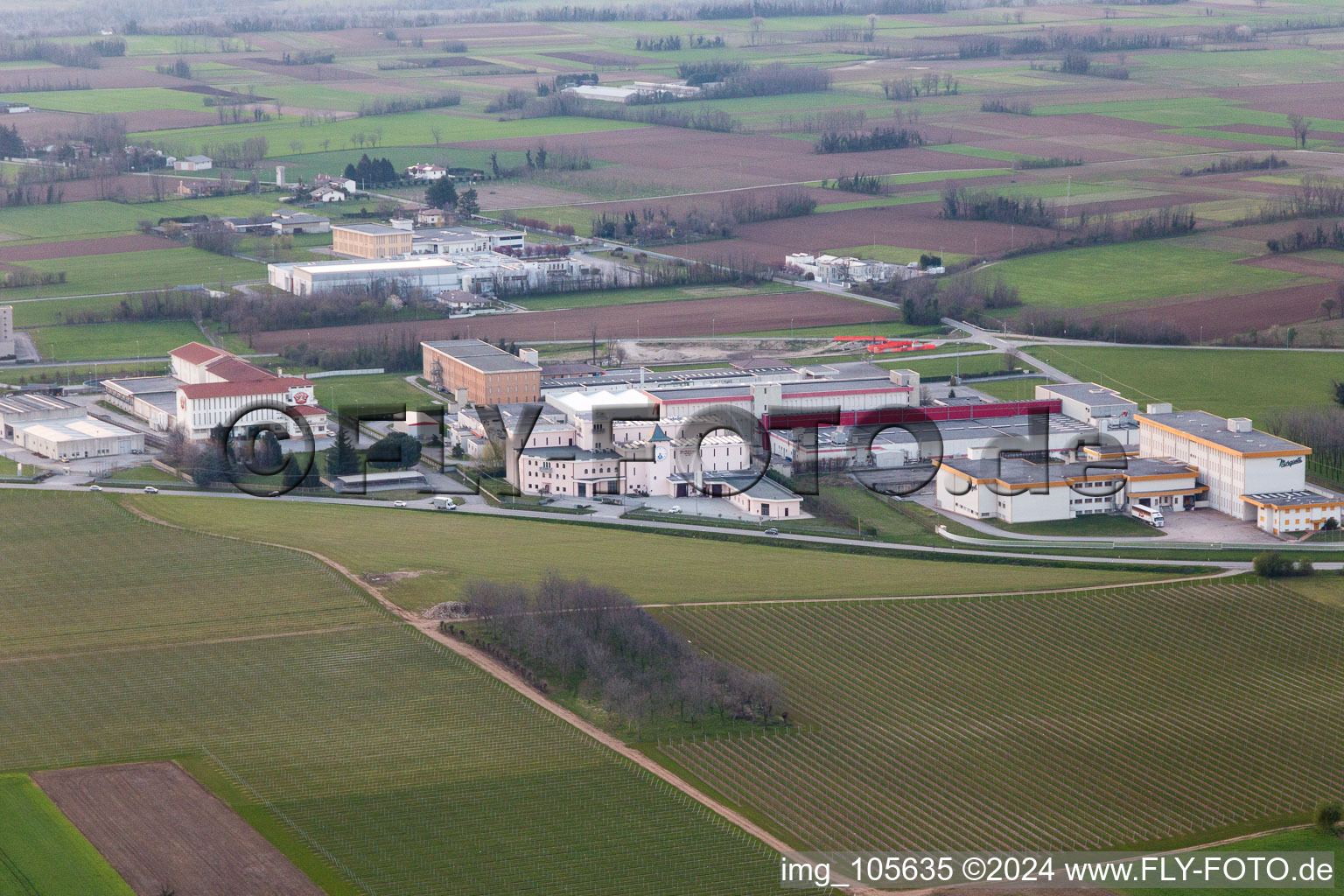 Vue aérienne de Zona Industriale Prosciutti dans le département Frioul-Vénétie Julienne, Italie