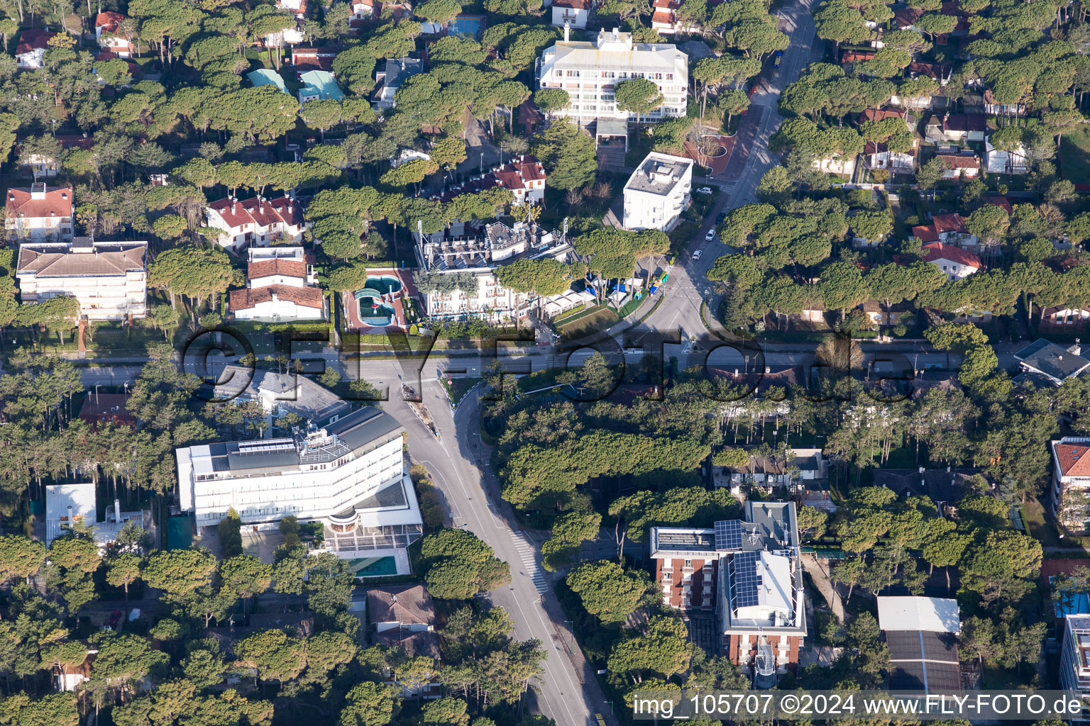 Lignano Riviera dans le département Frioul-Vénétie Julienne, Italie du point de vue du drone