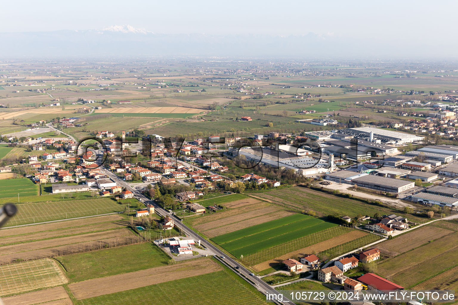 Vue aérienne de Pramaggiore Blessaglia dans le département Vénétie, Italie