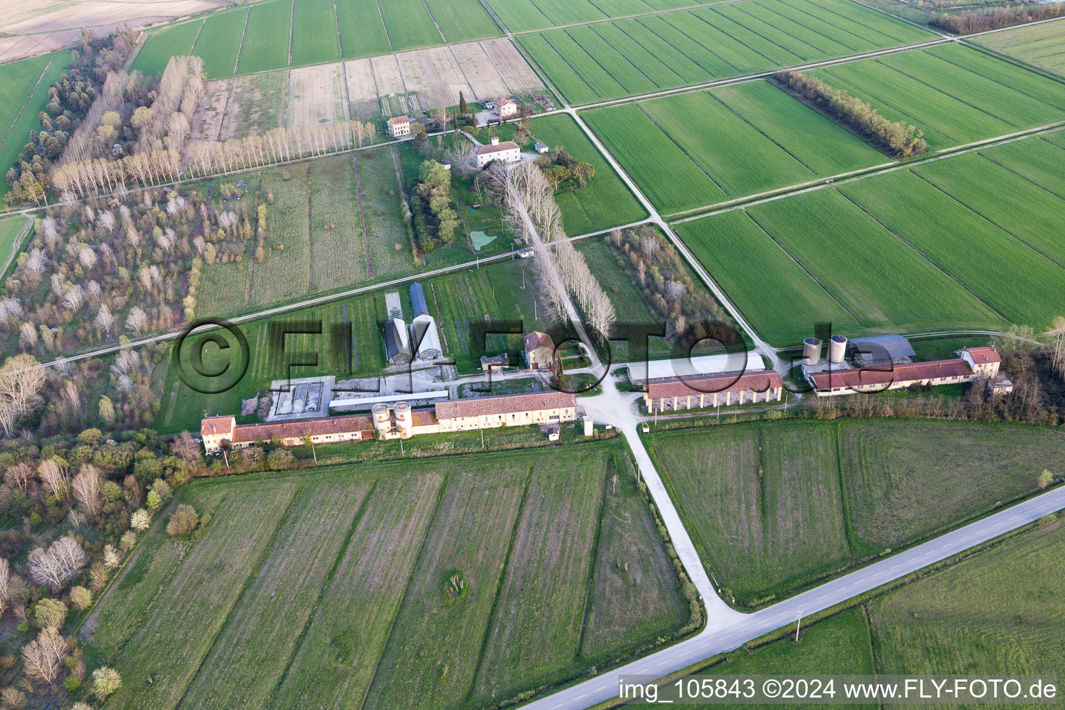 Vue oblique de Palazzolo dello Stella dans le département Frioul-Vénétie Julienne, Italie