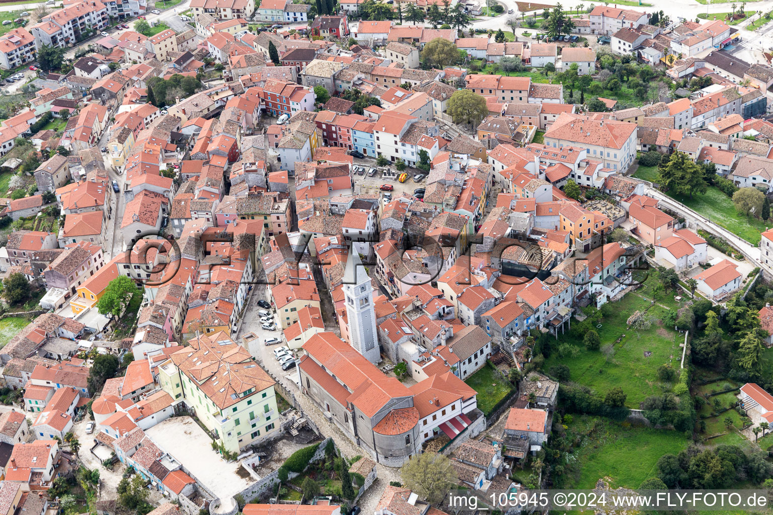 Vrsar dans le département Gespanschaft Istrien, Croatie vue du ciel