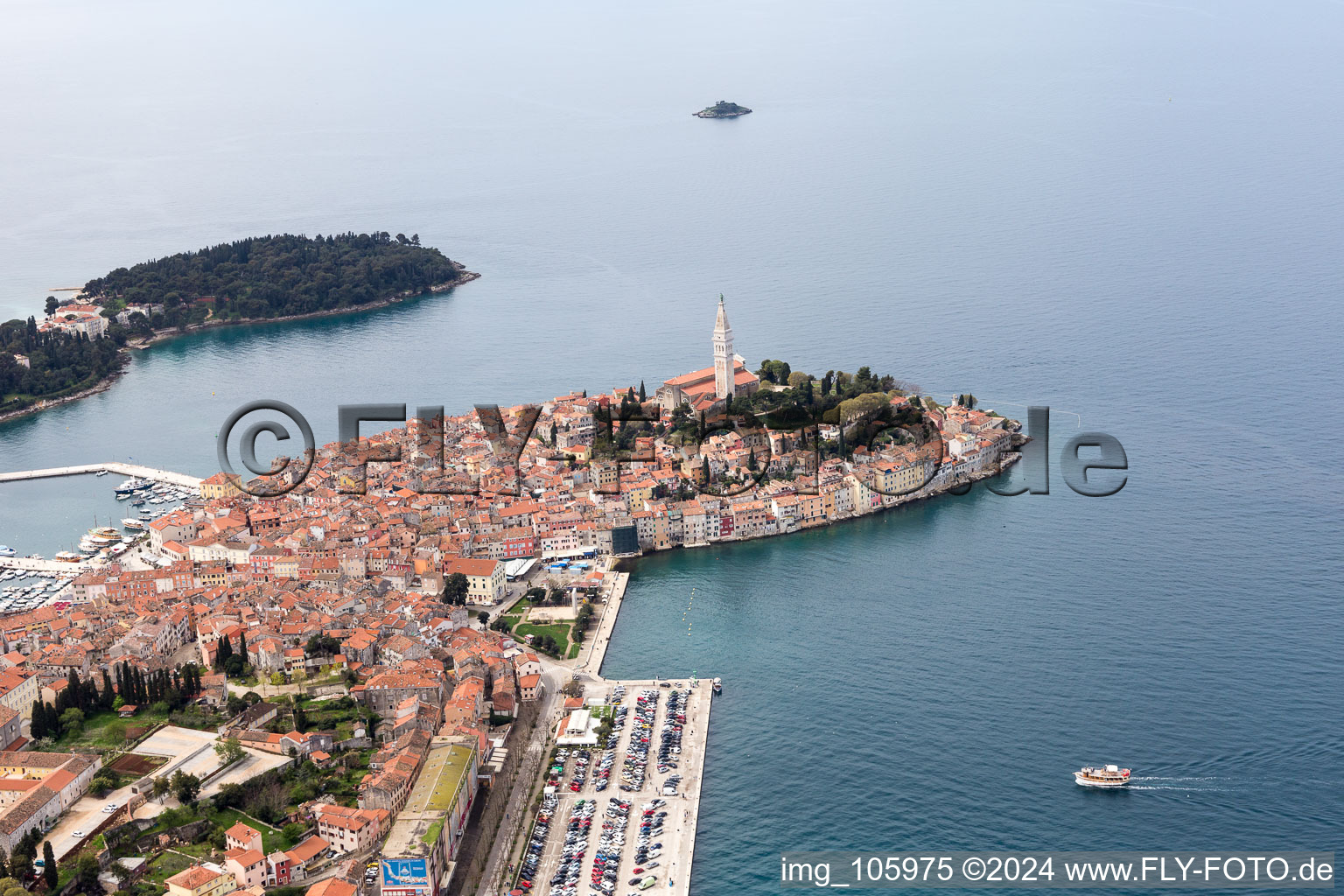 Rovinj dans le département Gespanschaft Istrien, Croatie vu d'un drone