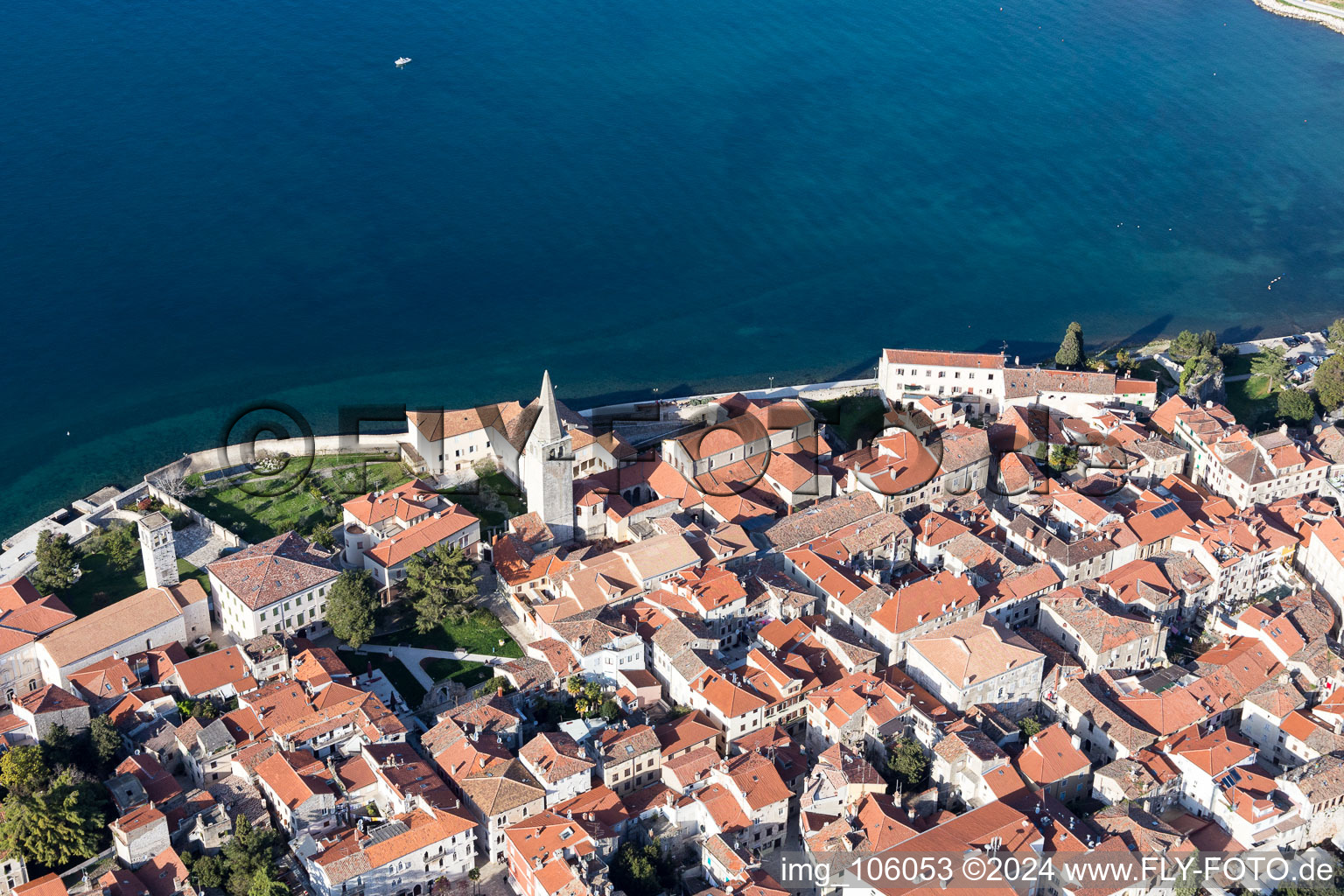 Vue aérienne de Poreč dans le département Istrie, Croatie