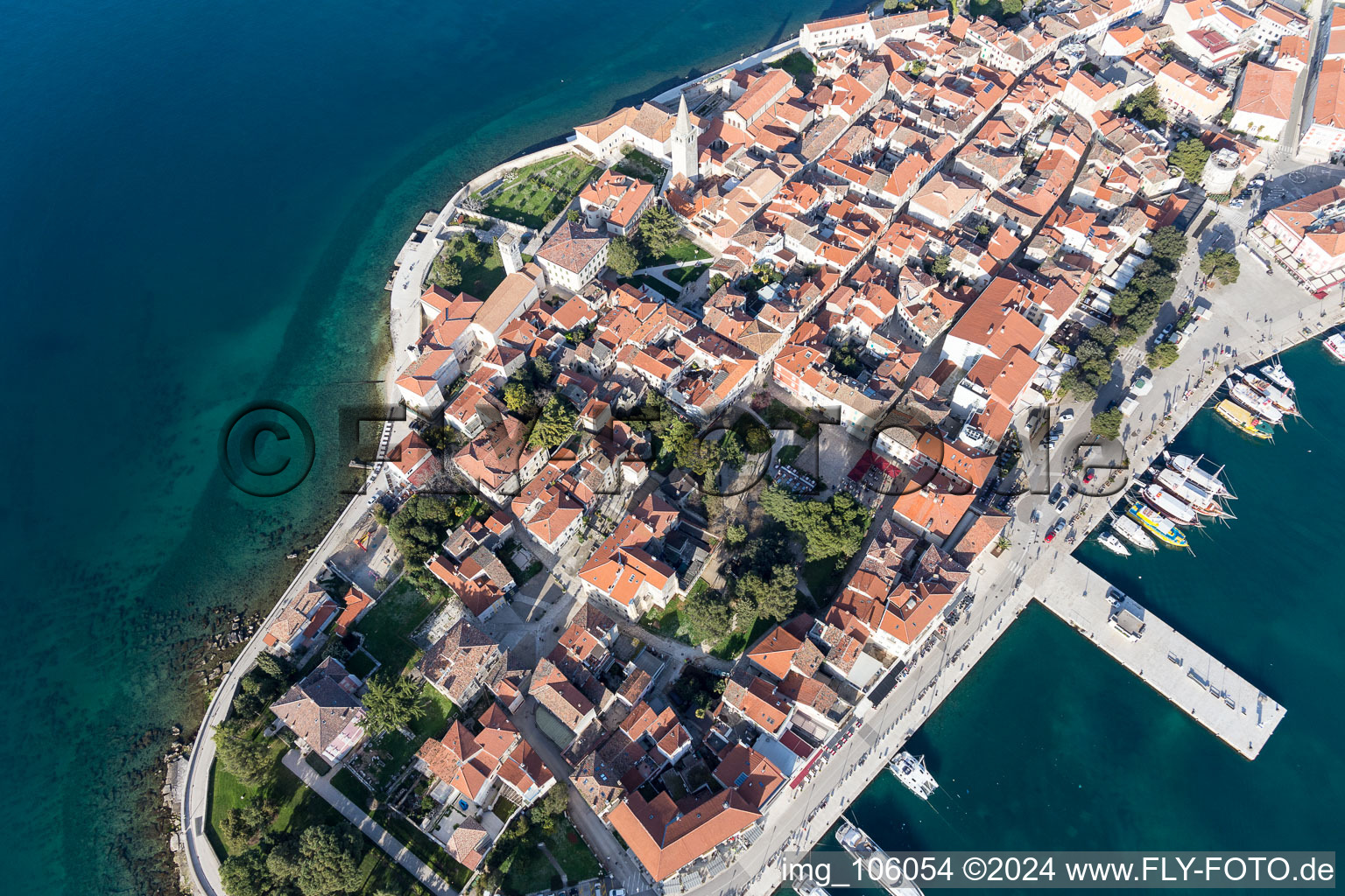 Photographie aérienne de Poreč dans le département Gespanschaft Istrien, Croatie