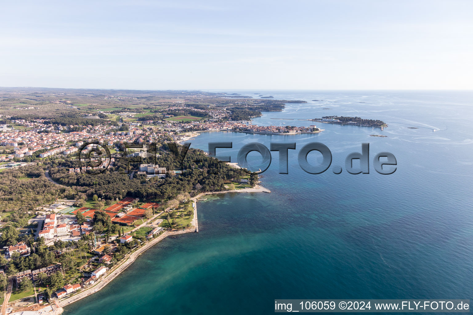 Vue aérienne de Materada-Maj dans le département Gespanschaft Istrien, Croatie