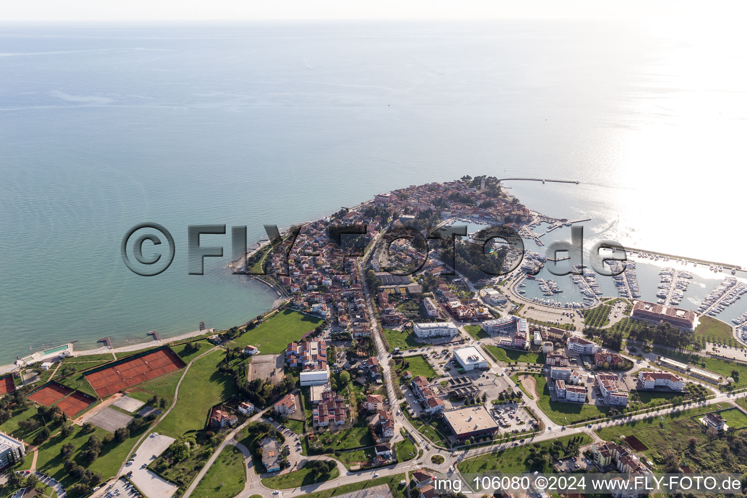 Vue aérienne de Karpinjan dans le département Gespanschaft Istrien, Croatie