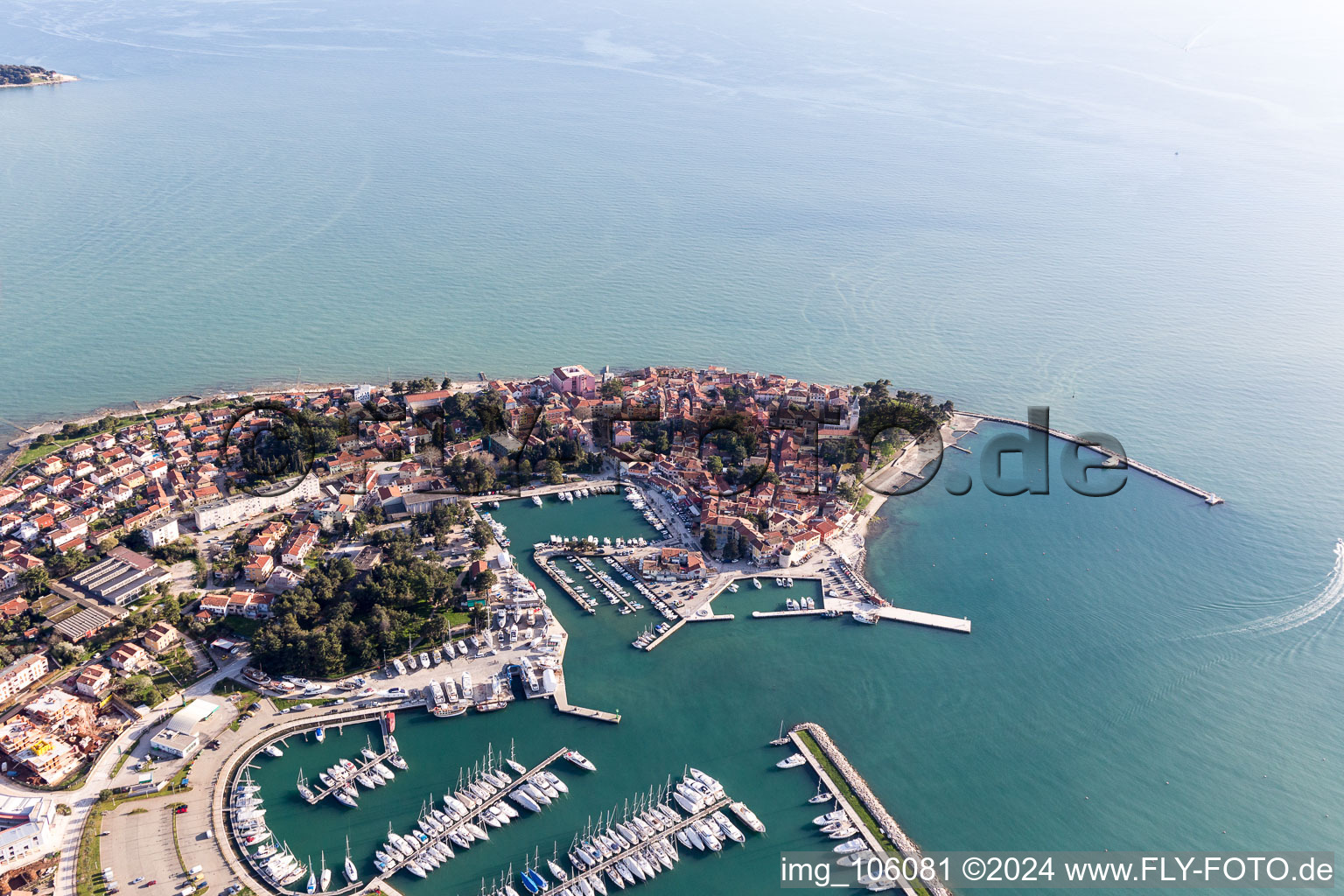 Photographie aérienne de Karpinjan dans le département Gespanschaft Istrien, Croatie