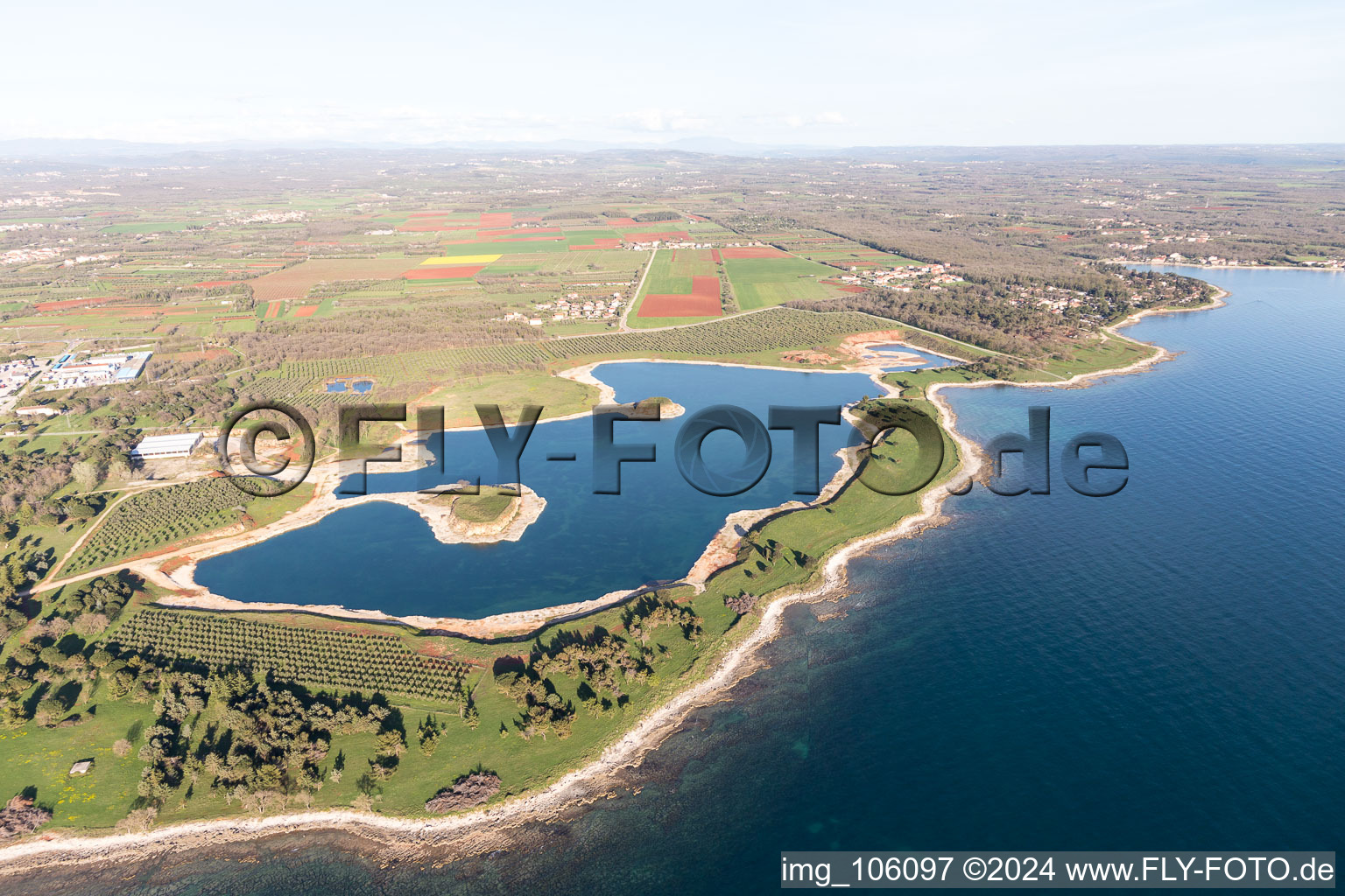 Vue aérienne de Umag dans le département Gespanschaft Istrien, Croatie