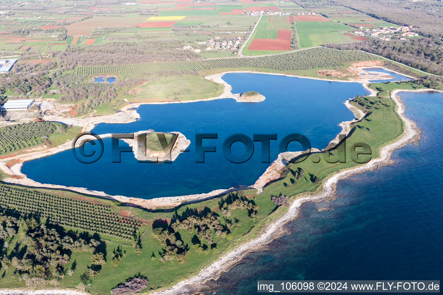 Vue aérienne de Umag dans le département Gespanschaft Istrien, Croatie