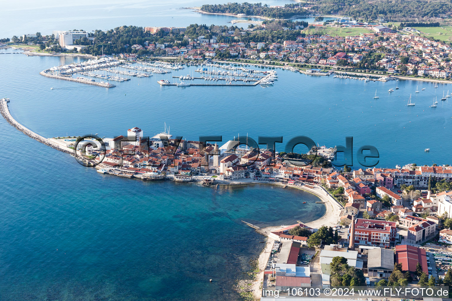 Umag dans le département Gespanschaft Istrien, Croatie d'en haut