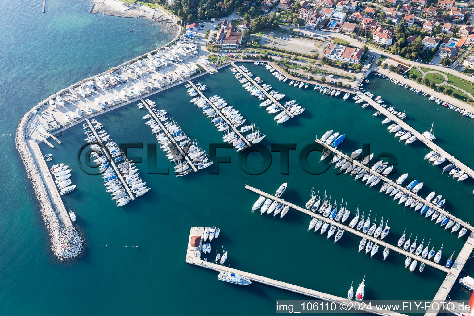 Umag dans le département Gespanschaft Istrien, Croatie vue d'en haut