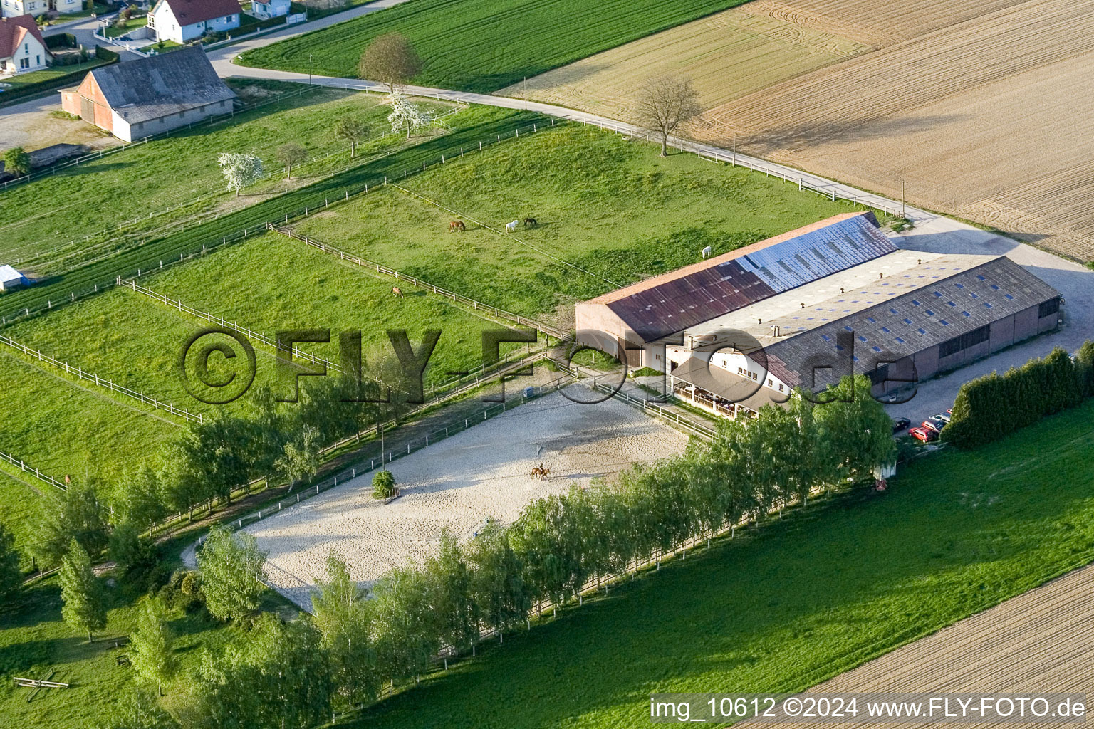 Vue aérienne de Ranch à Seebach dans le département Bas Rhin, France