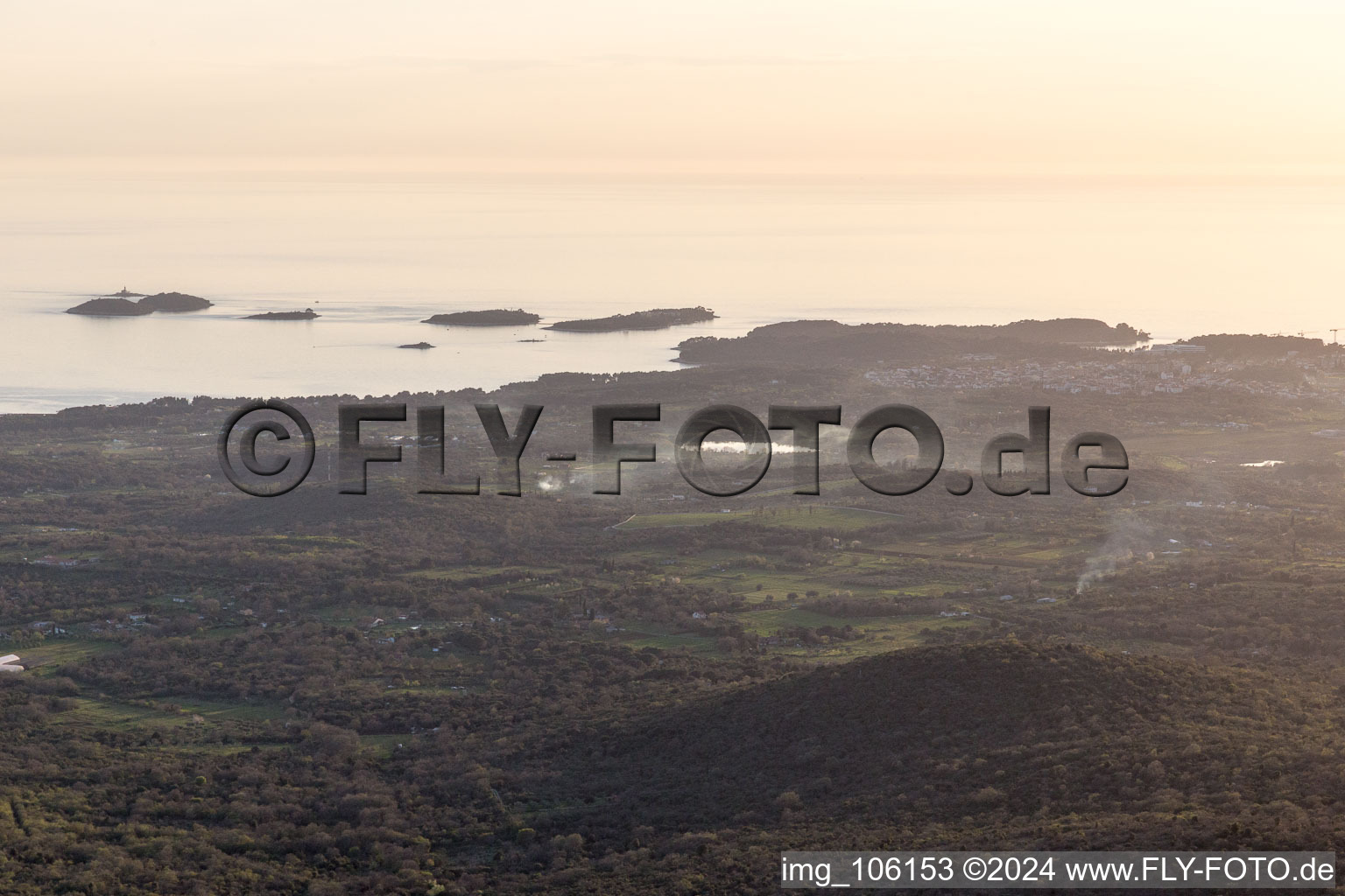 Vue d'oiseau de Rovinj dans le département Gespanschaft Istrien, Croatie